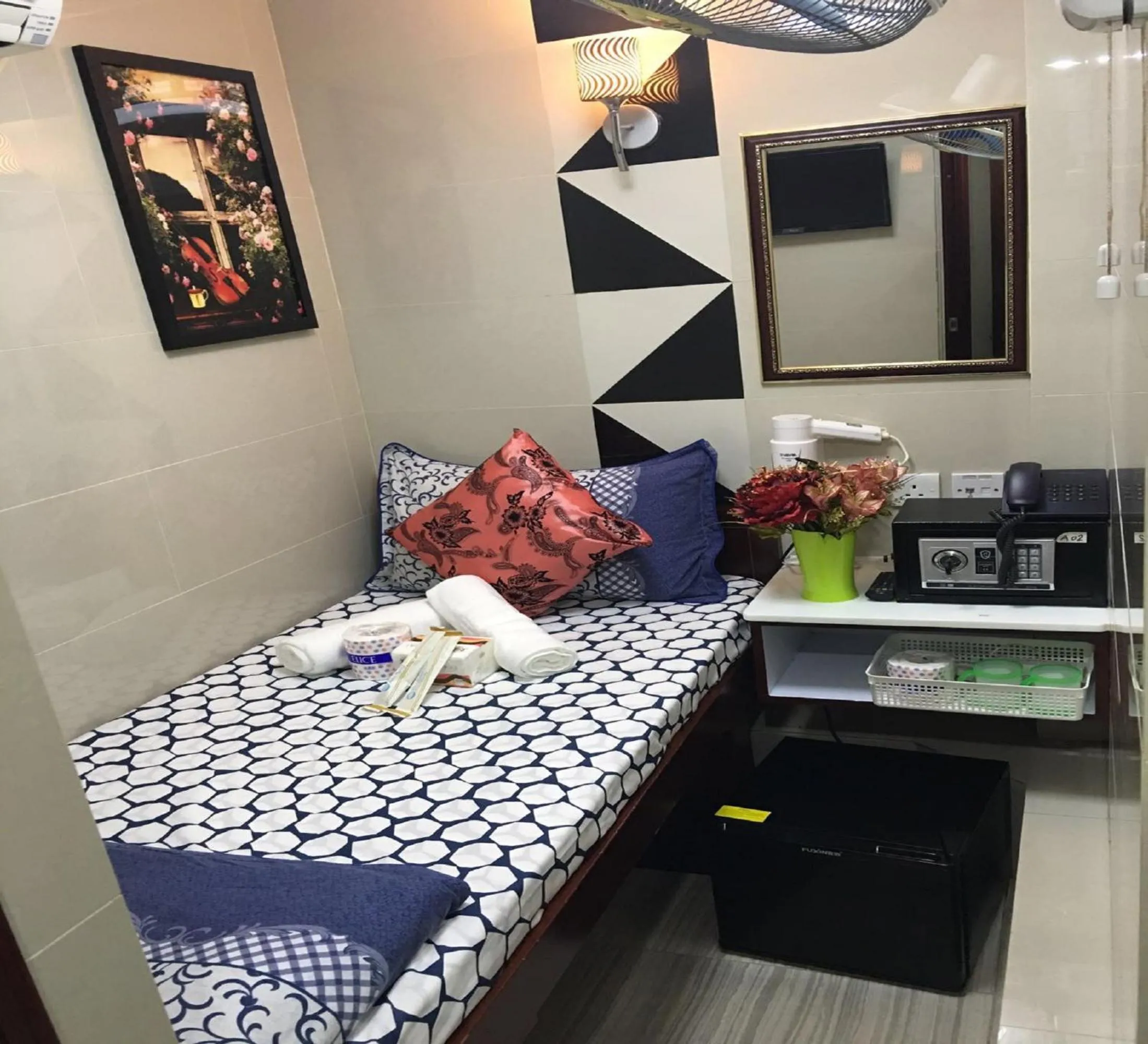 Decorative detail, Bed in Skycity Hostel