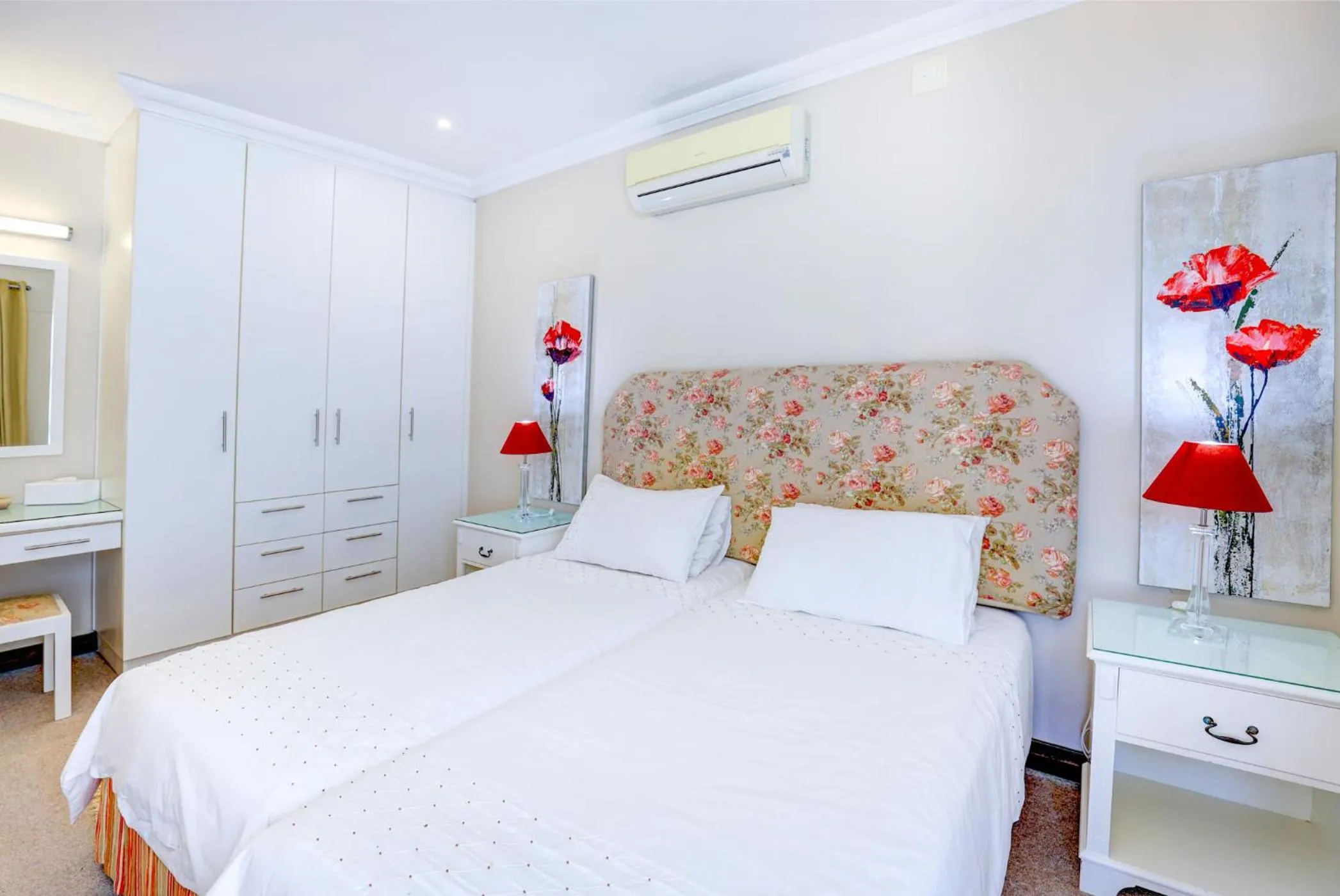 Bed in Makarios on Sea