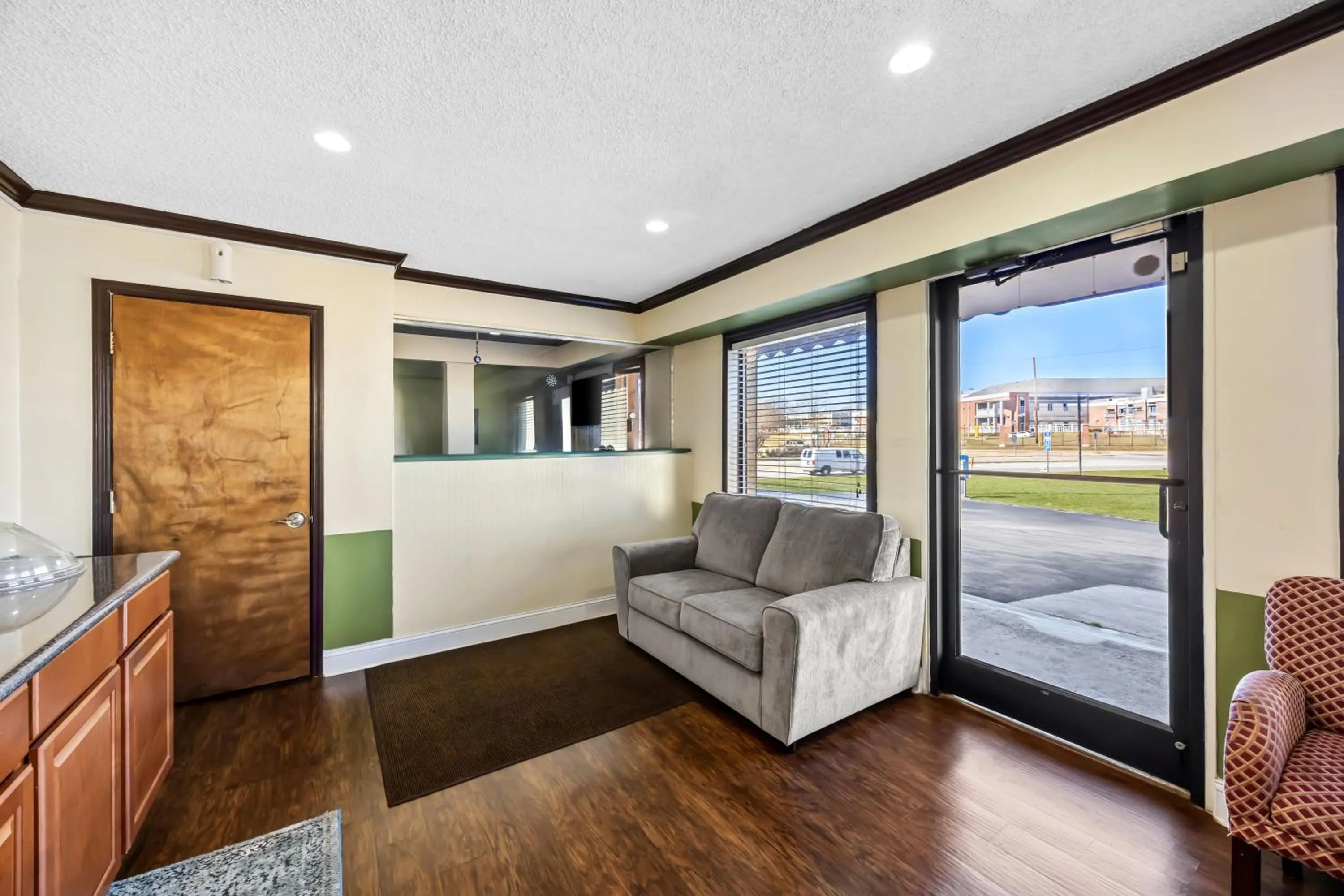 Lobby or reception in America's Best Value Inn-Columbia