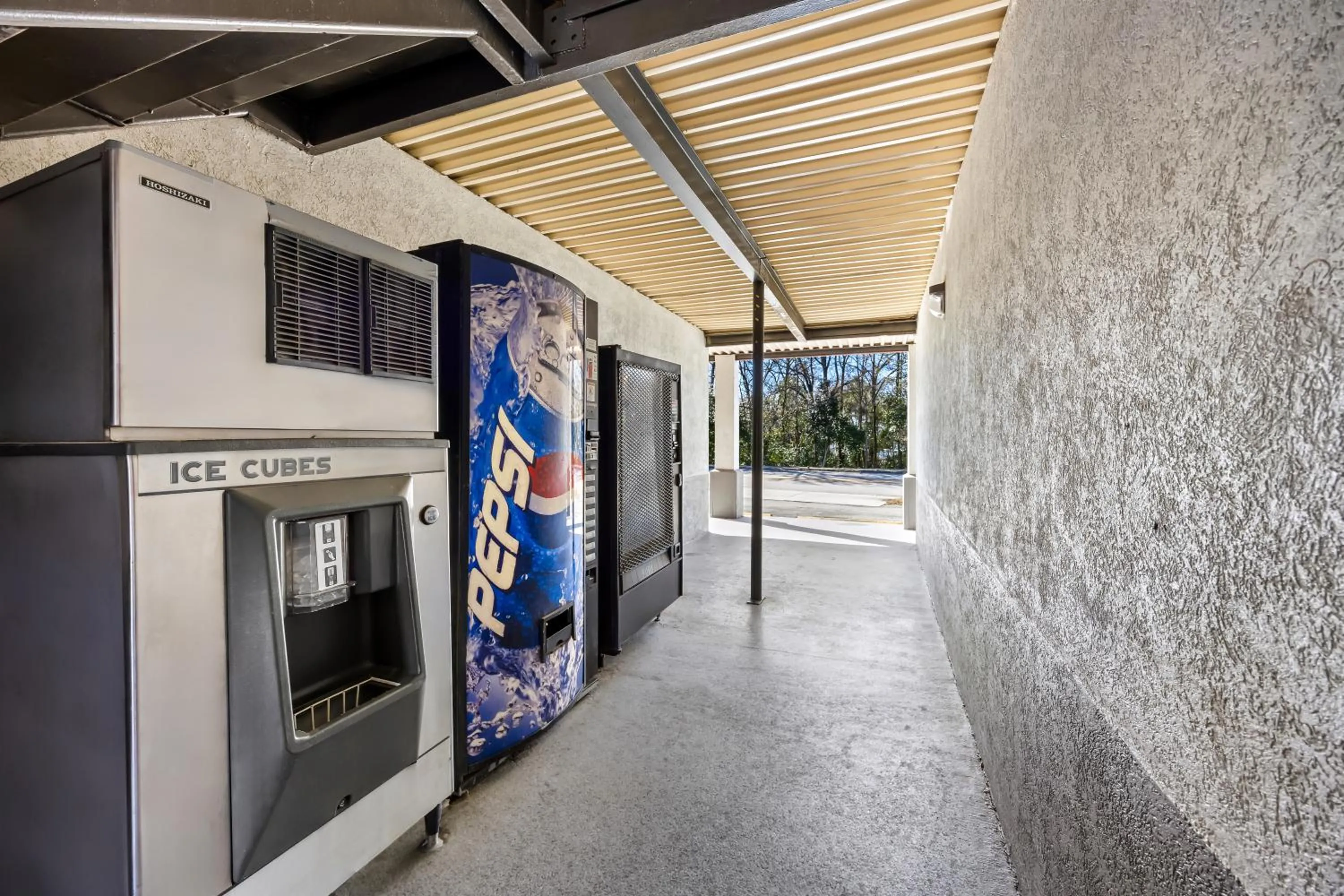 vending machine in America's Best Value Inn-Columbia