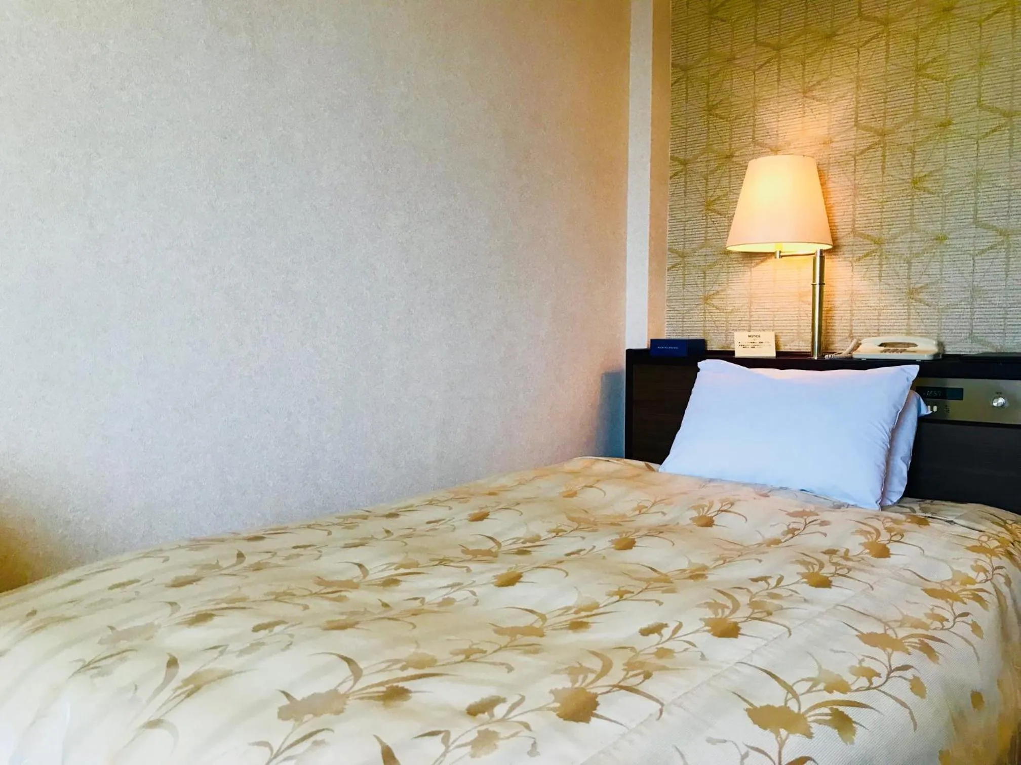 Bed in Okazaki New Grand Hotel