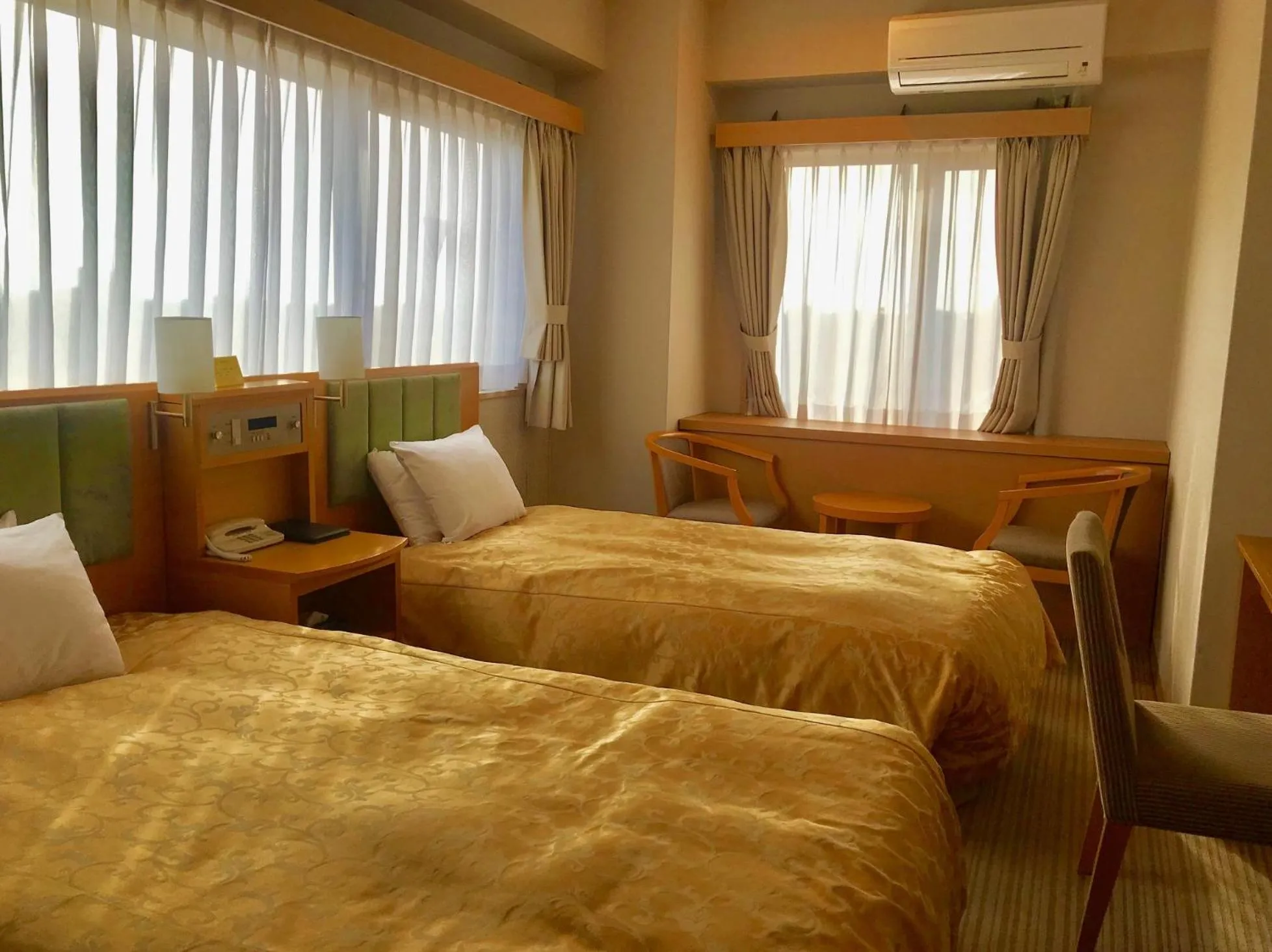 Bed in Okazaki New Grand Hotel