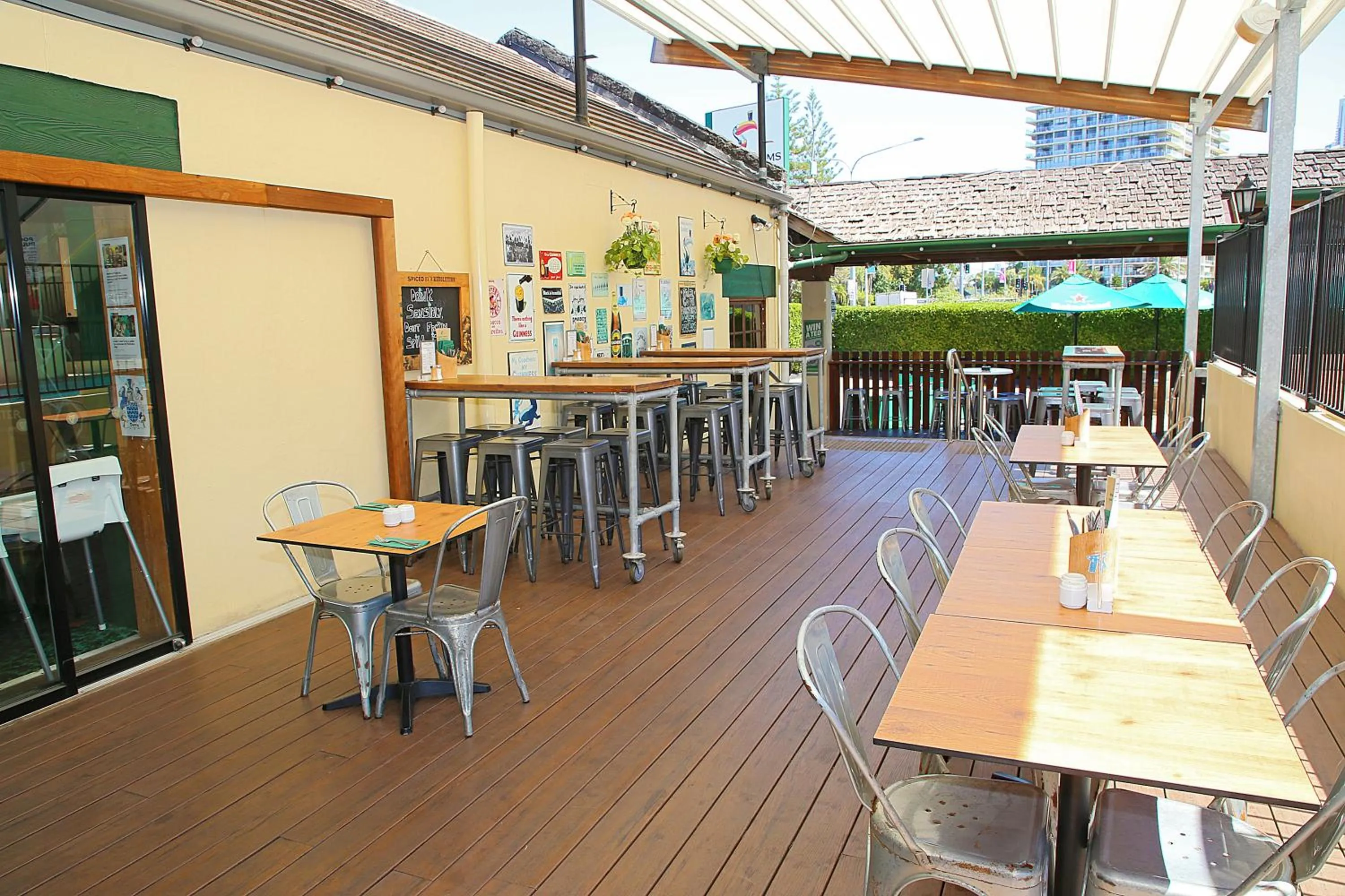 Darcy Arms Hotel Motel