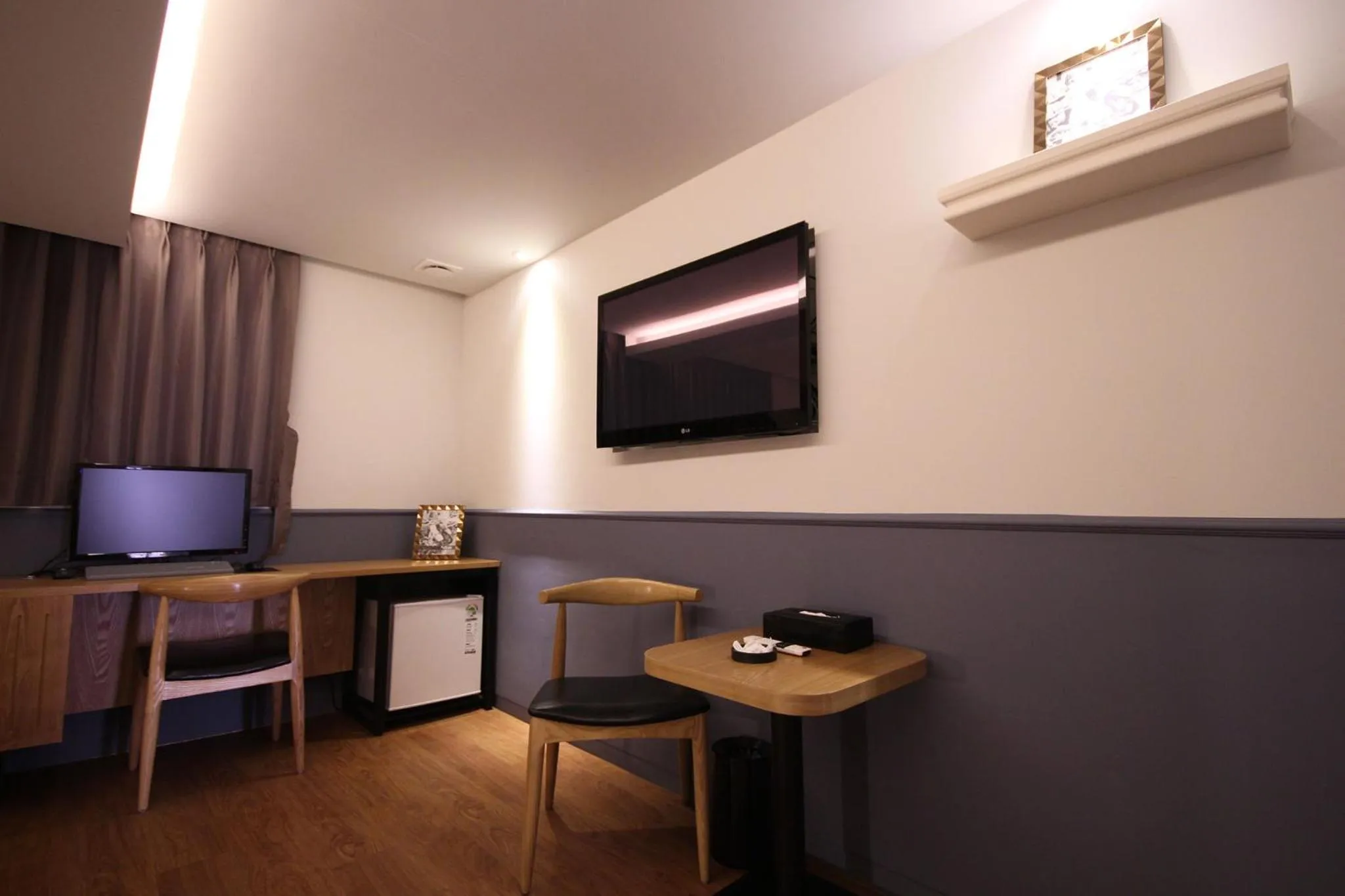 TV/Entertainment Center in Hotel Muri Busan