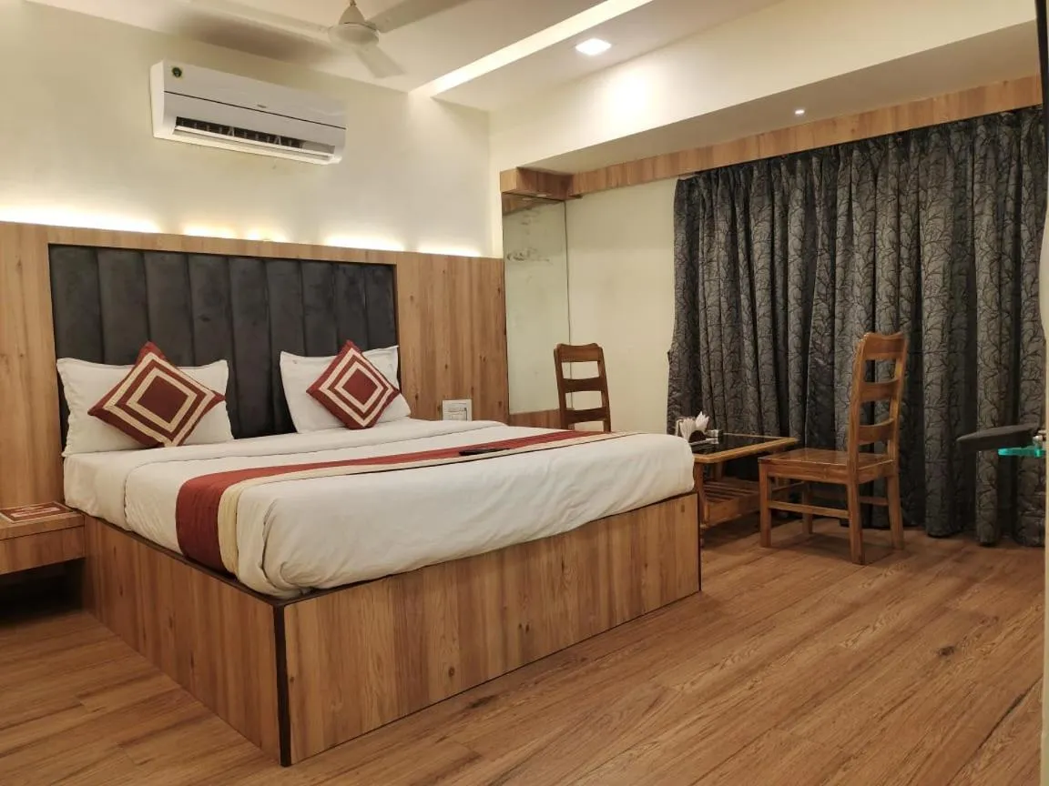 Photo of the whole room, Bed in Hotel Shelter Palace