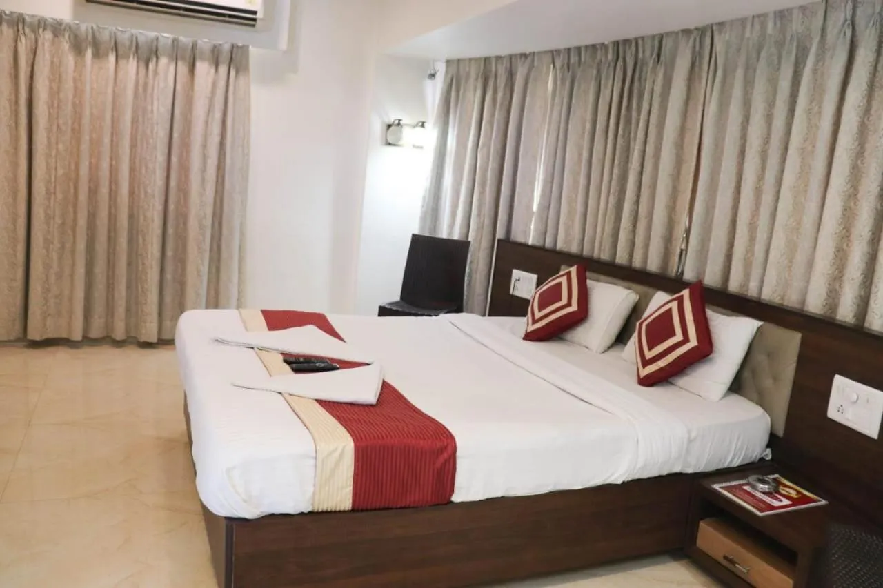 Photo of the whole room, Bed in Hotel Shelter Palace