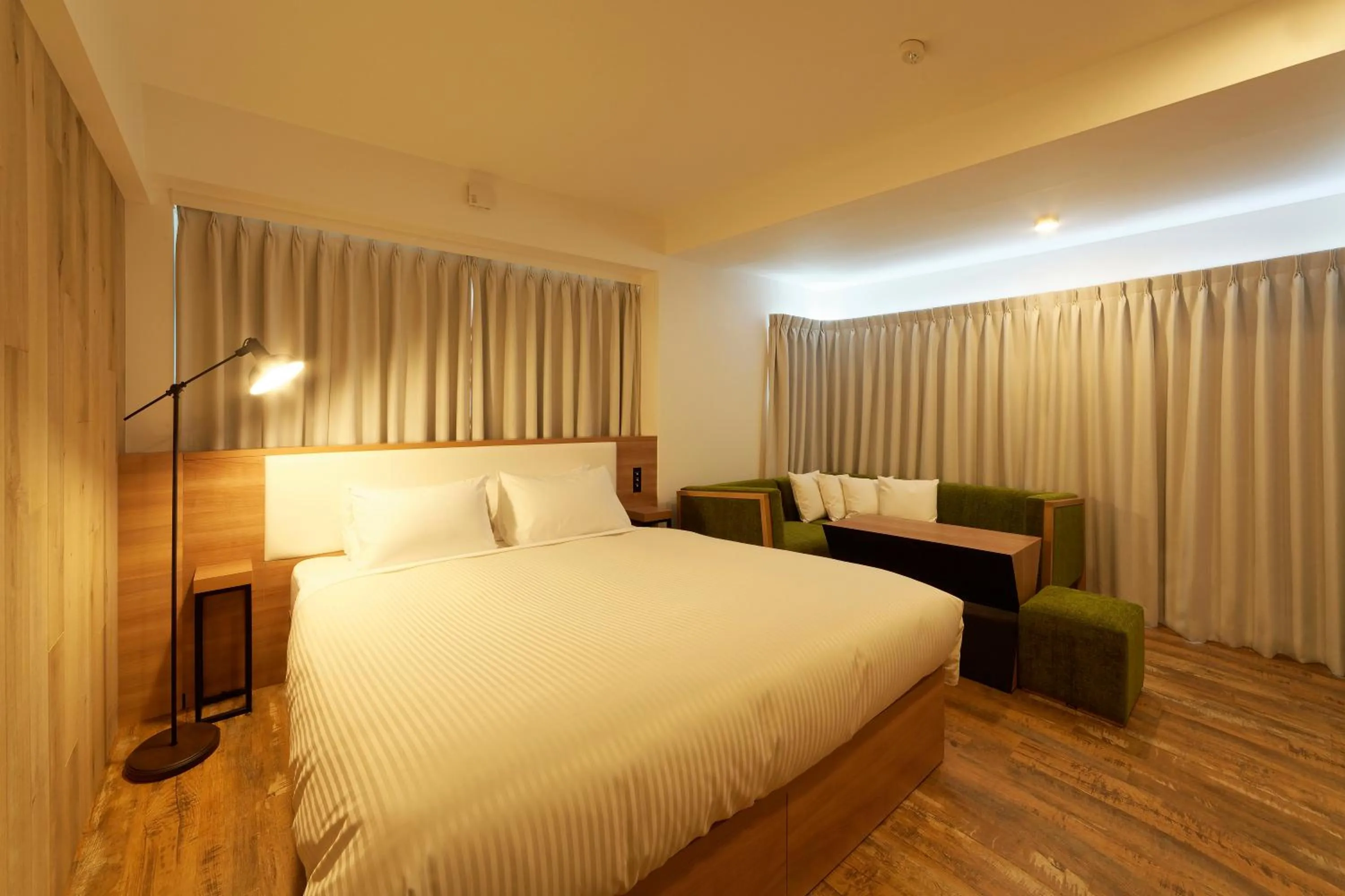 Photo of the whole room, Bed in Sakura Terrace The Gallery