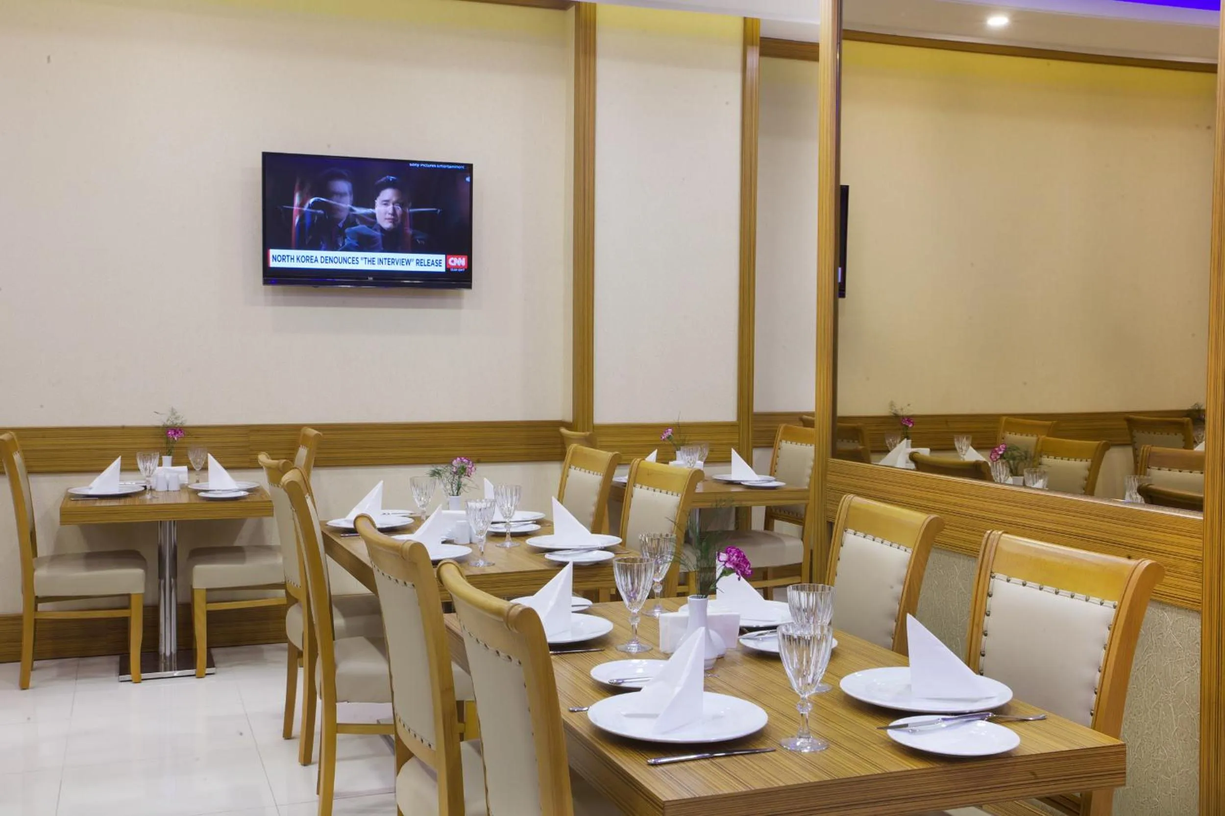 Restaurant/places to eat in Alpinn Hotel Istanbul