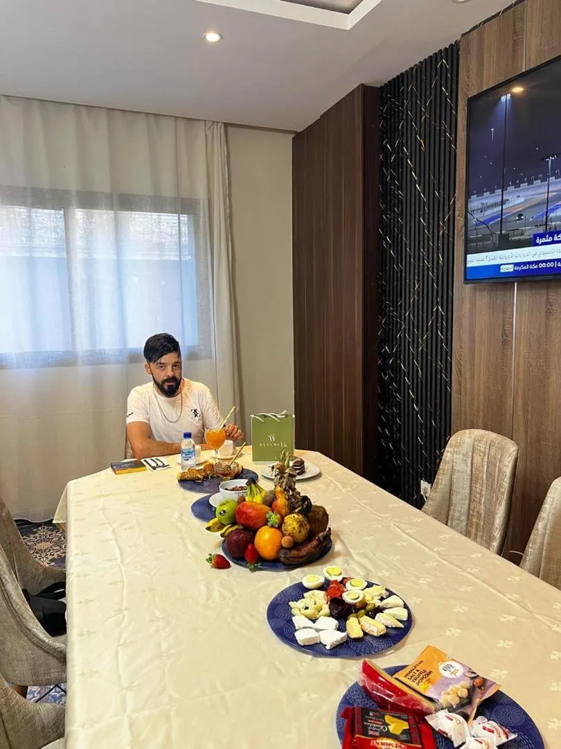 Restaurant/places to eat in Hotel MEDINA