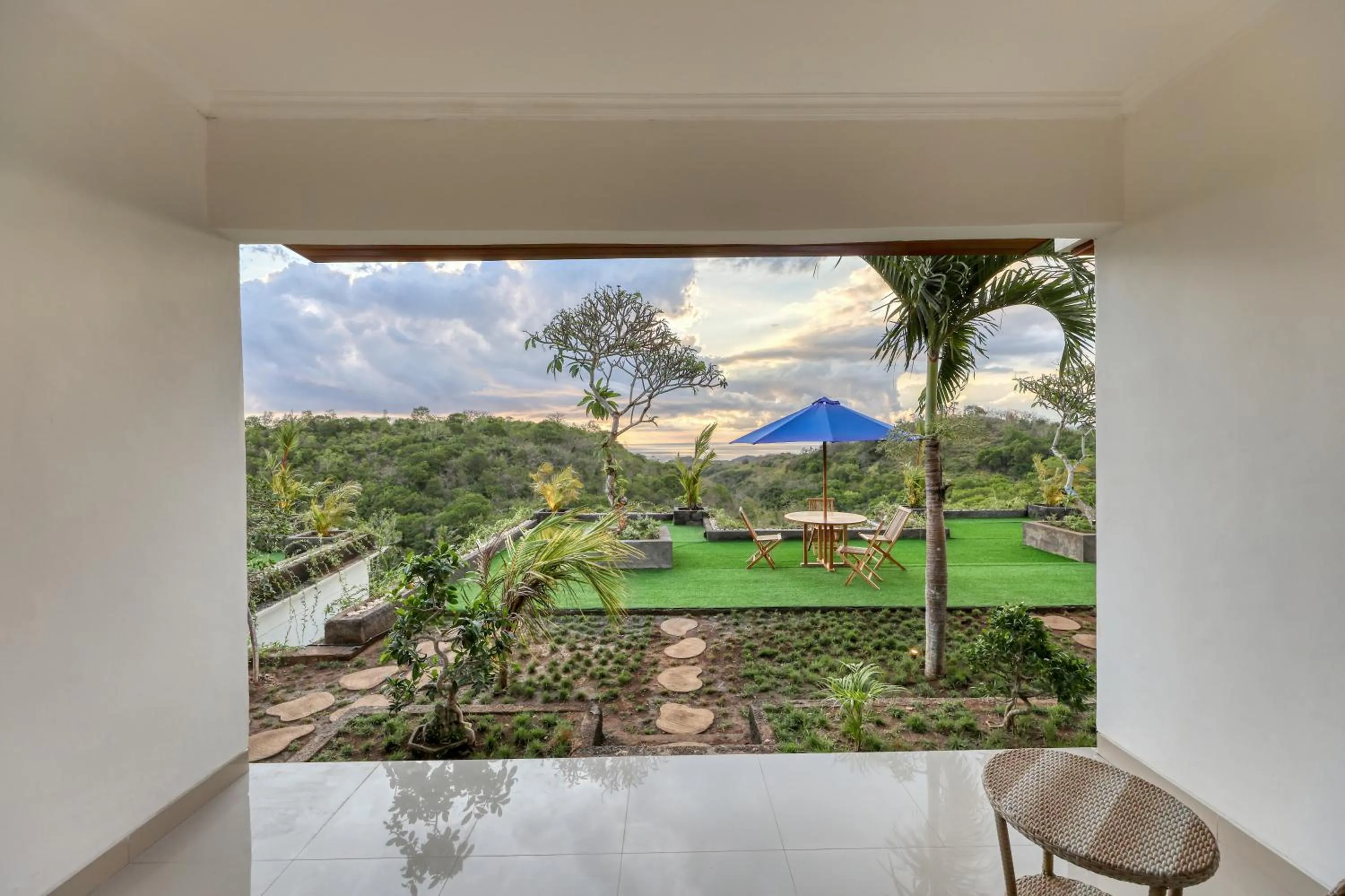 Garden in Kelingking Parama Resort