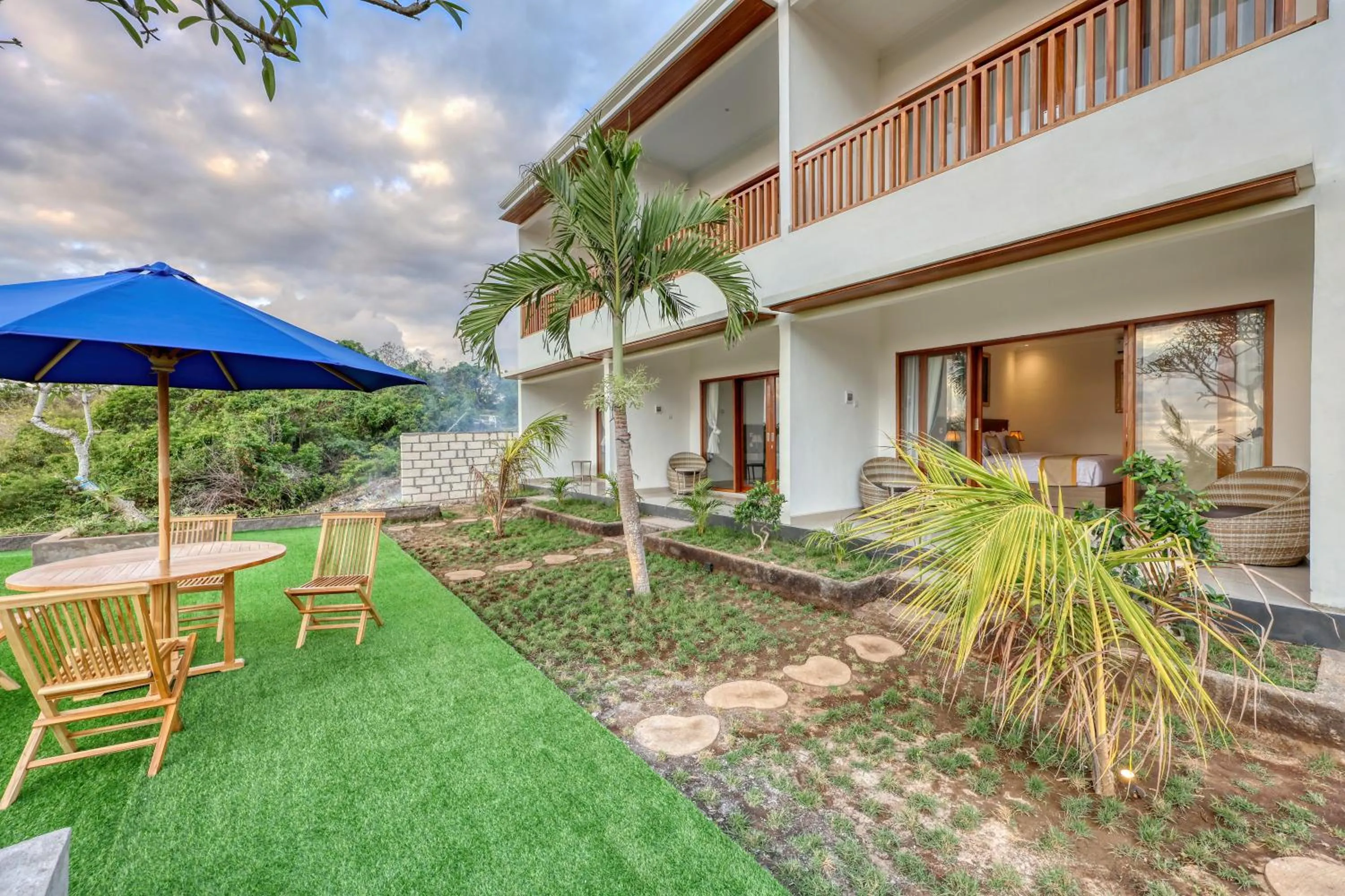 Property building in Kelingking Parama Resort