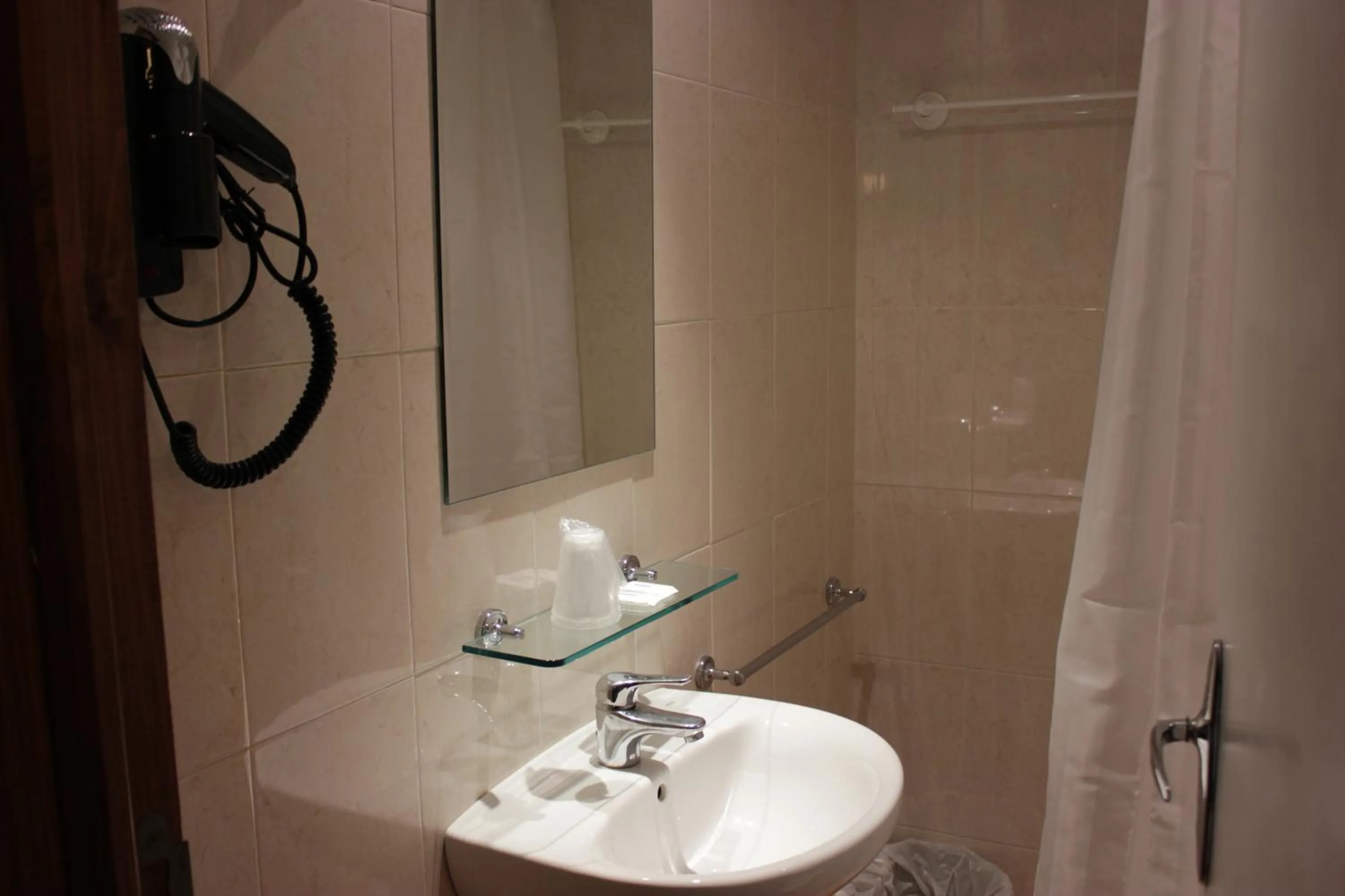 Bathroom in Hotel Merino