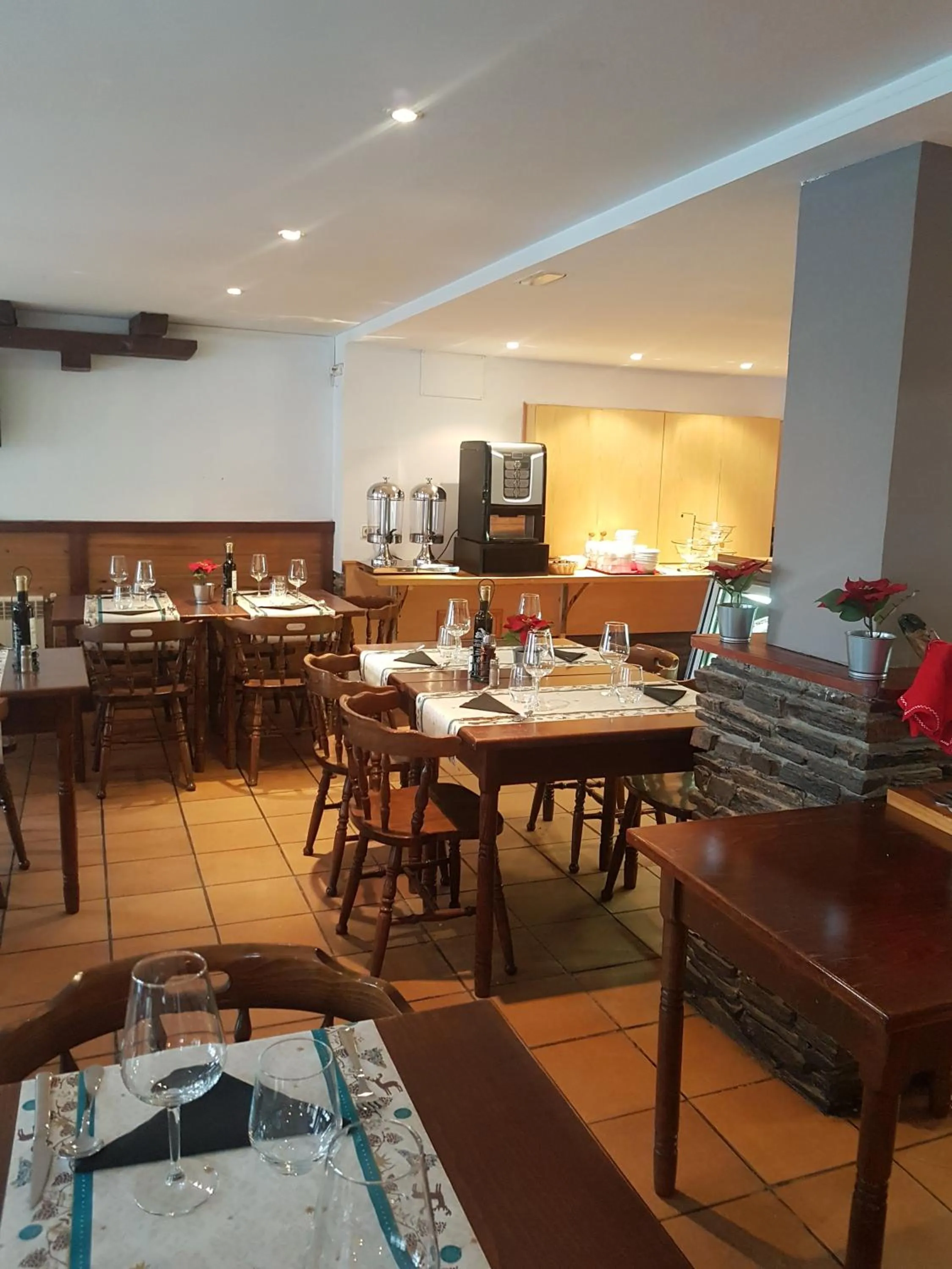 Restaurant/places to eat in Hotel Merino