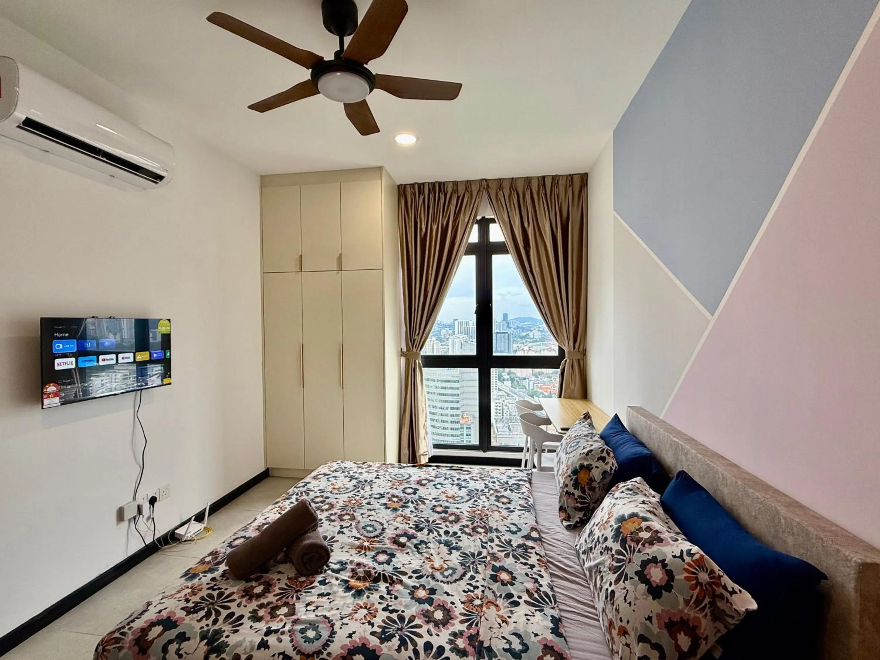 Bed in Neu Suites Service Apartment By Moonlight