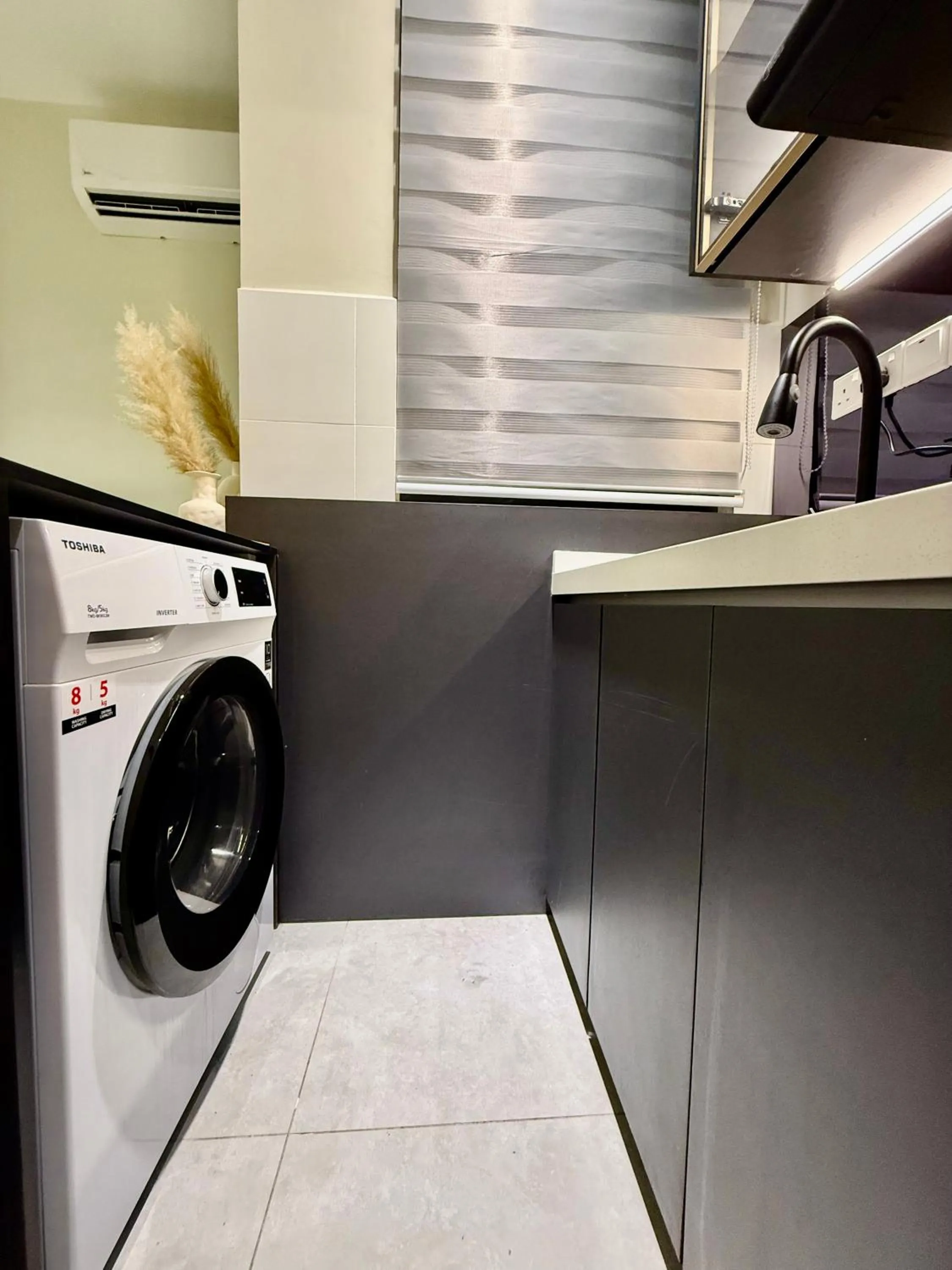 Neu Suites Service Apartment By Moonlight