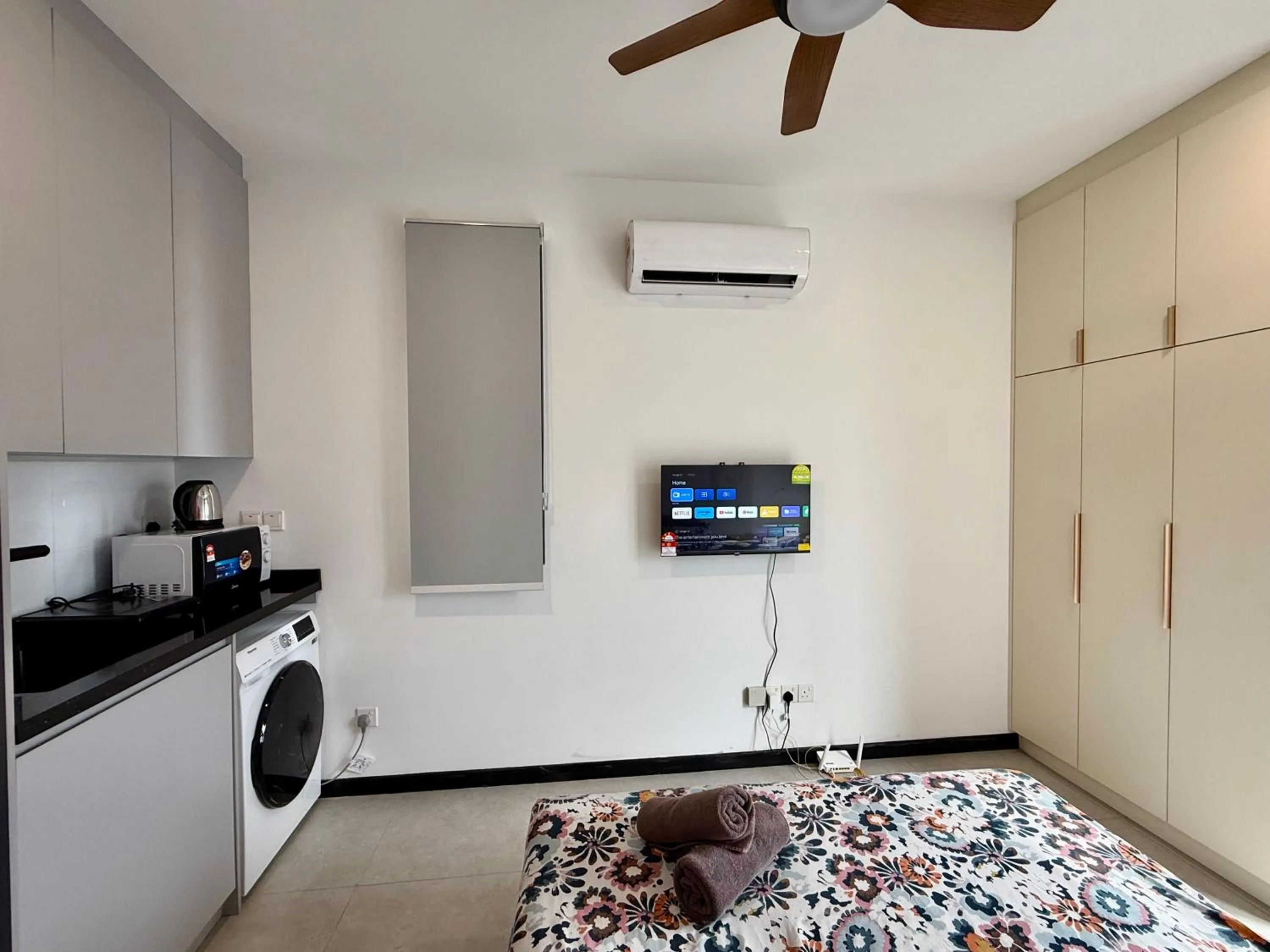 Bed in Neu Suites Service Apartment By Moonlight