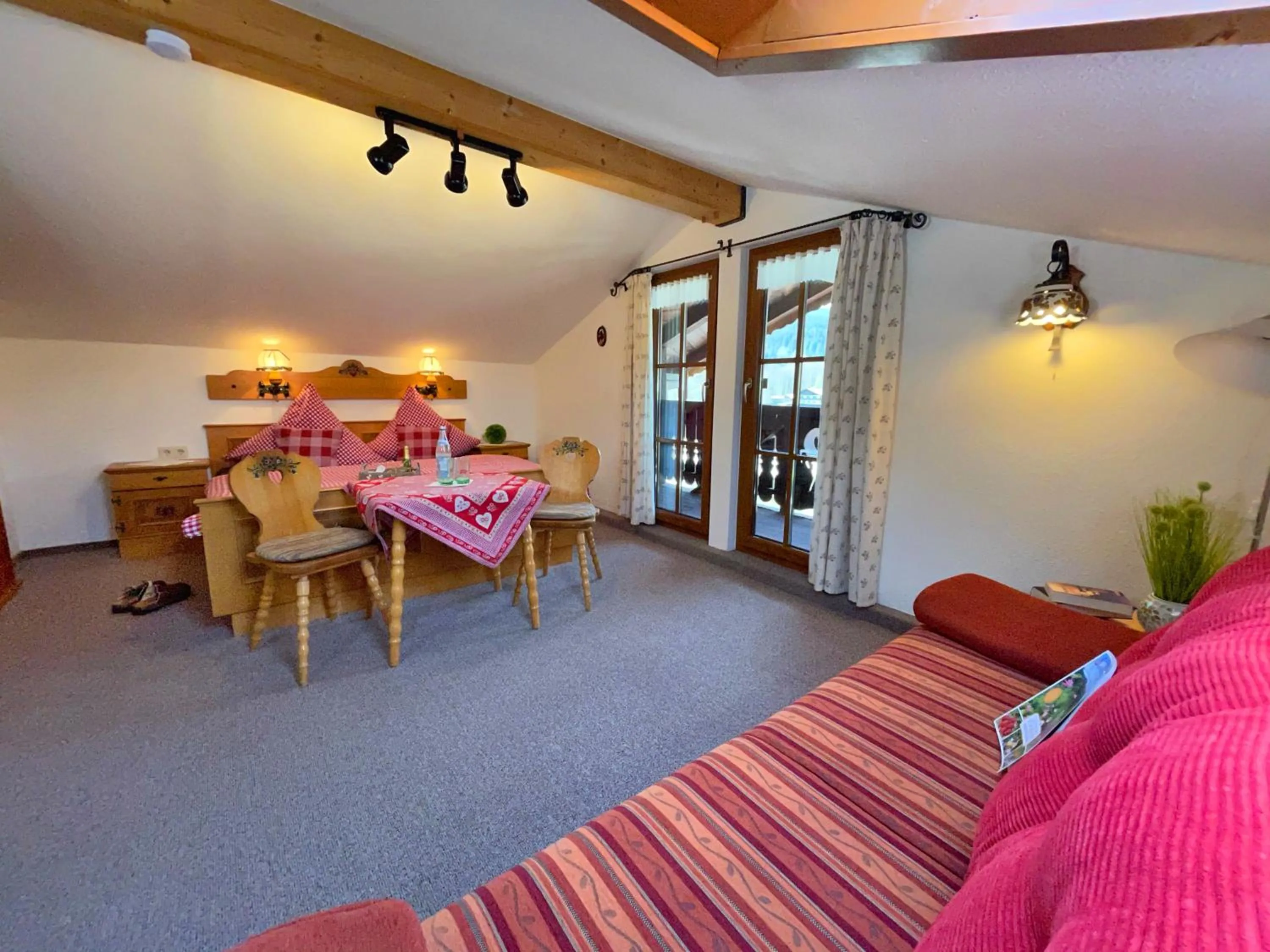 Bedroom in Pension Loiplstüberl