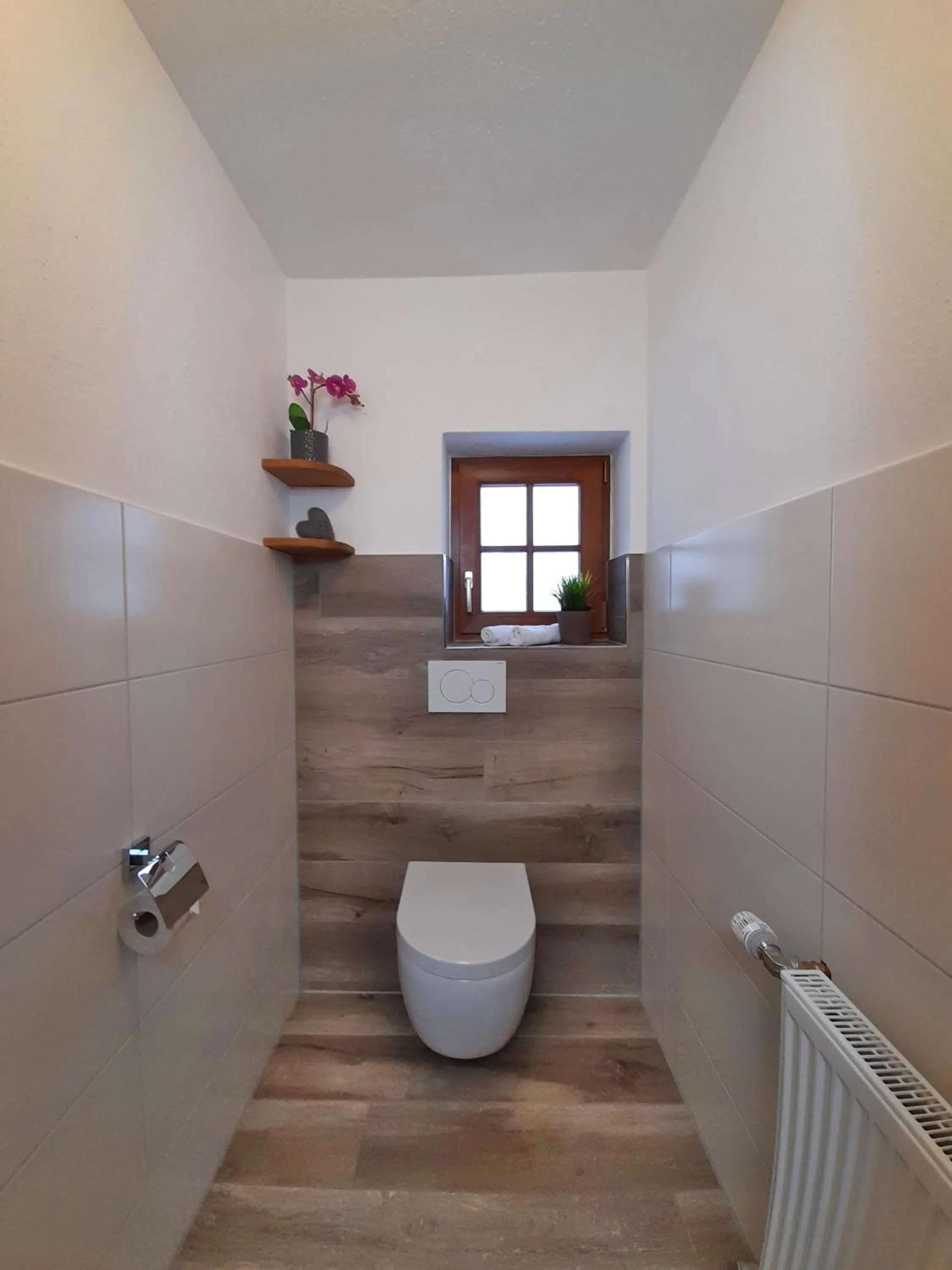 Toilet in Pension Loiplstüberl