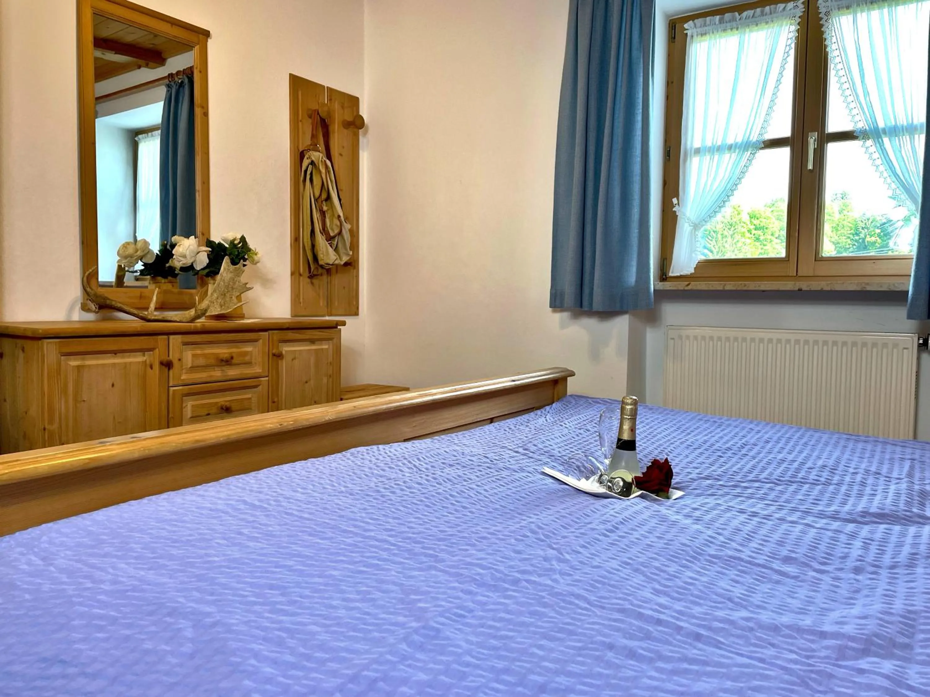 Bed in Pension Loiplstüberl