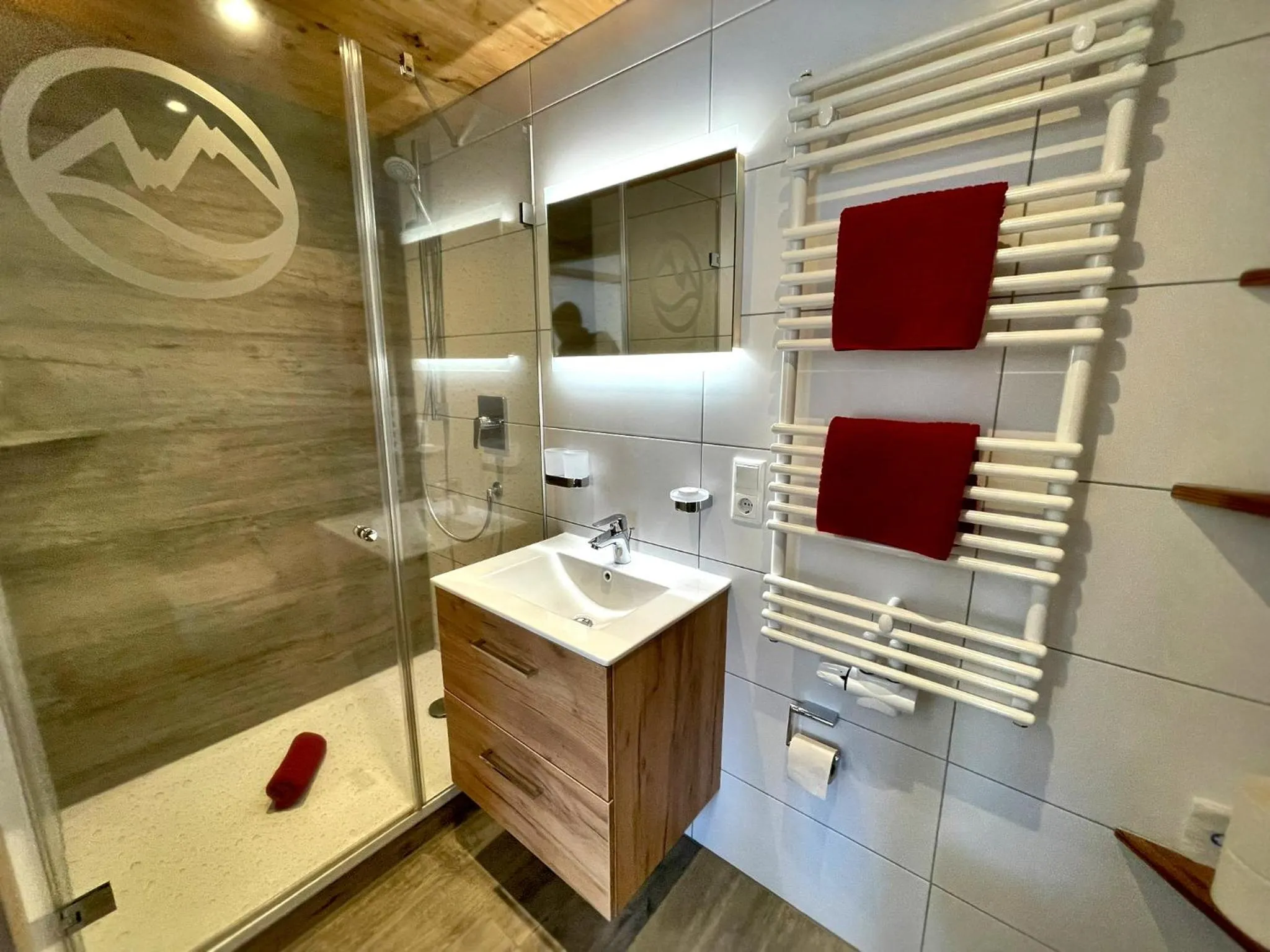 Bathroom in Pension Loiplstüberl