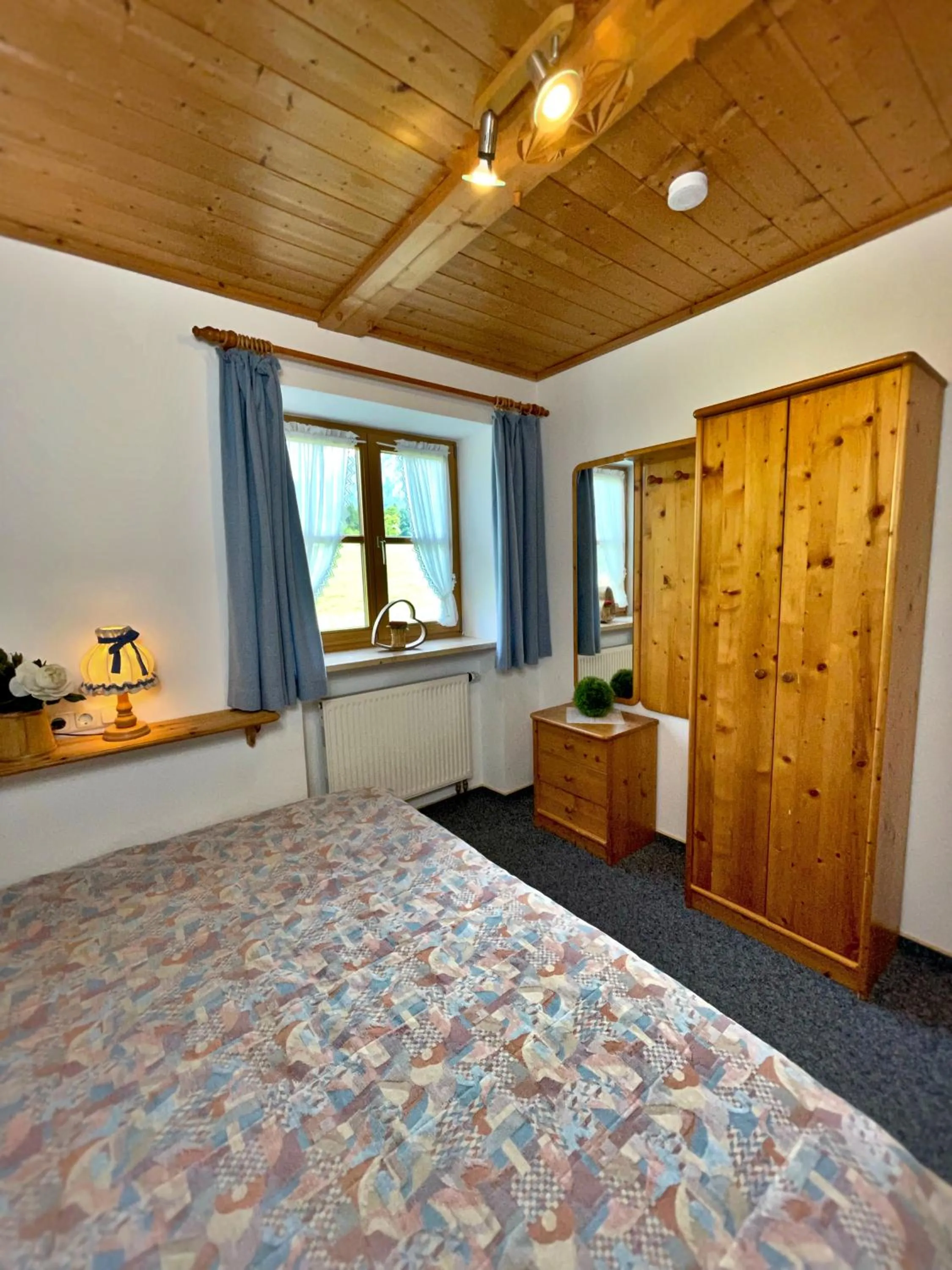 Bed in Pension Loiplstüberl