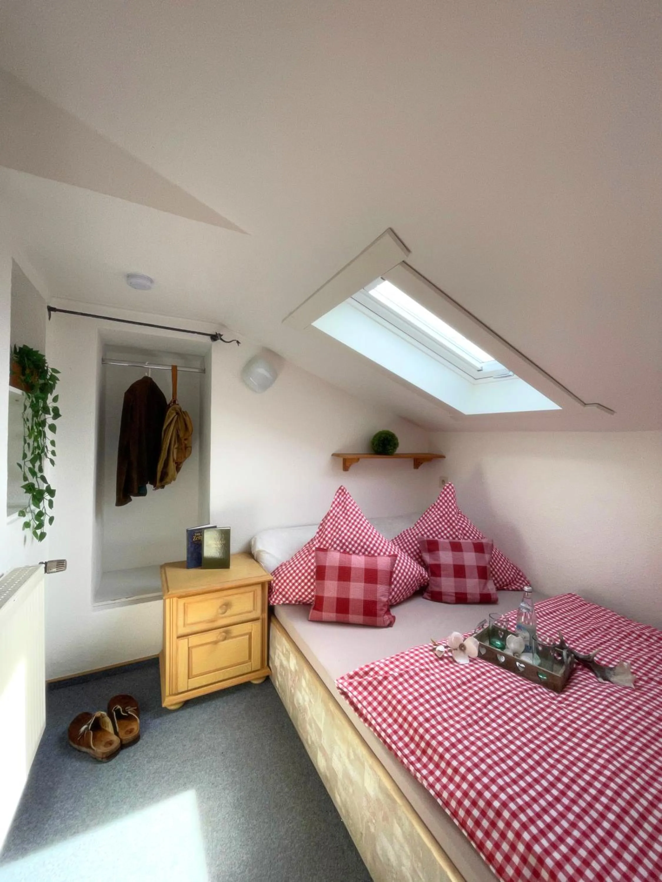 children, Bed in Pension Loiplstüberl