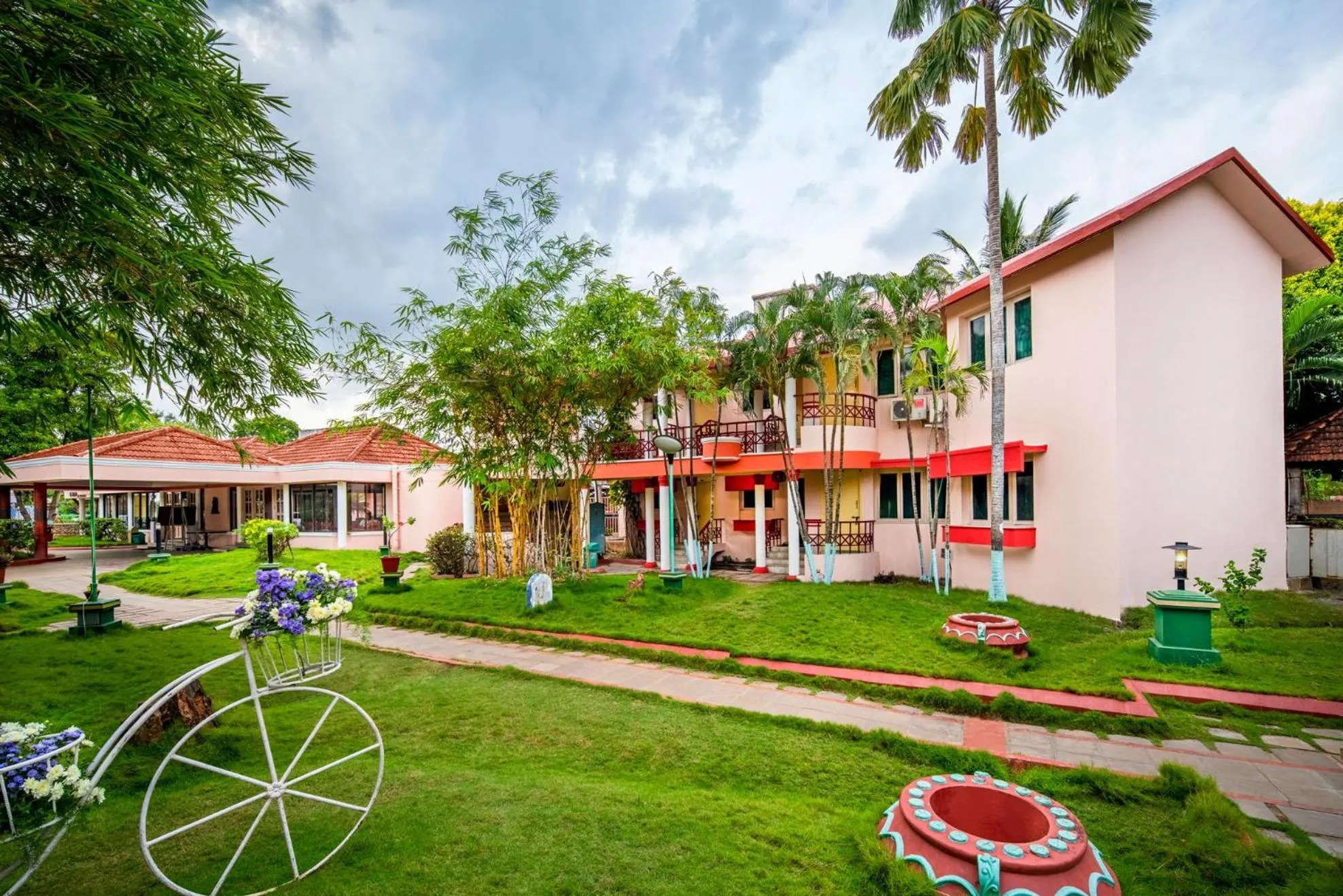 Property building in Hotel Sadhabishegam