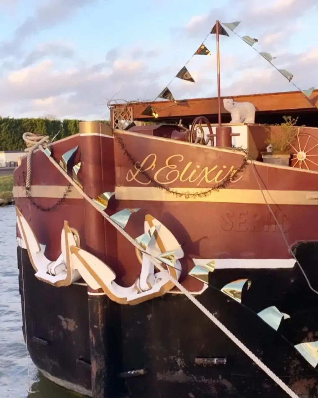 Boat near Paris and Compiegne Boat near Paris and Compiegne