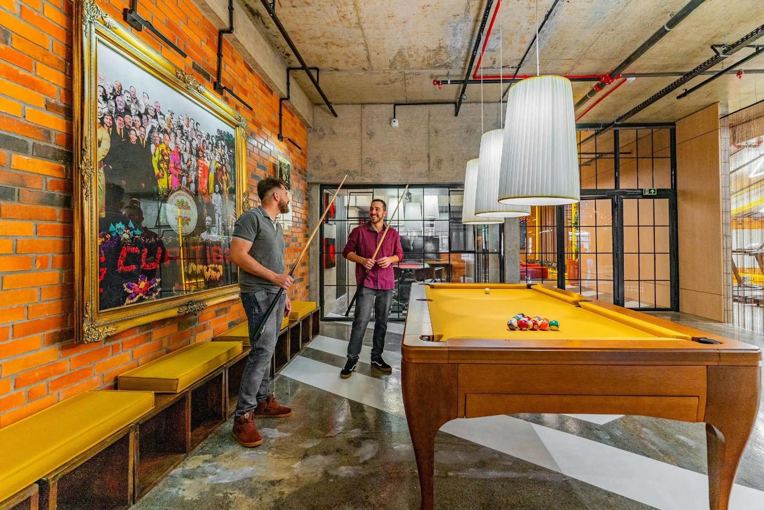 Game Room in Linked Batel by Xtay - Experiencia moderna a passos do Hard Rock