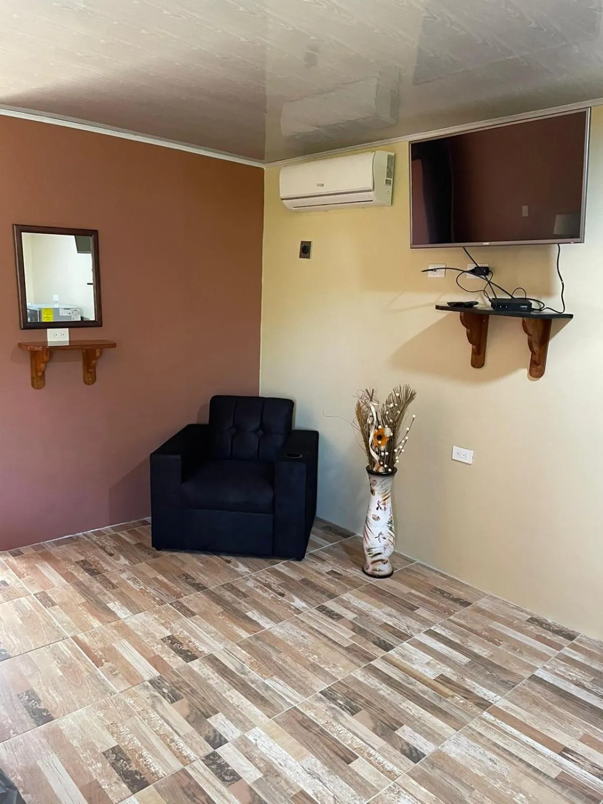 Living room in Cabinas La Catarata