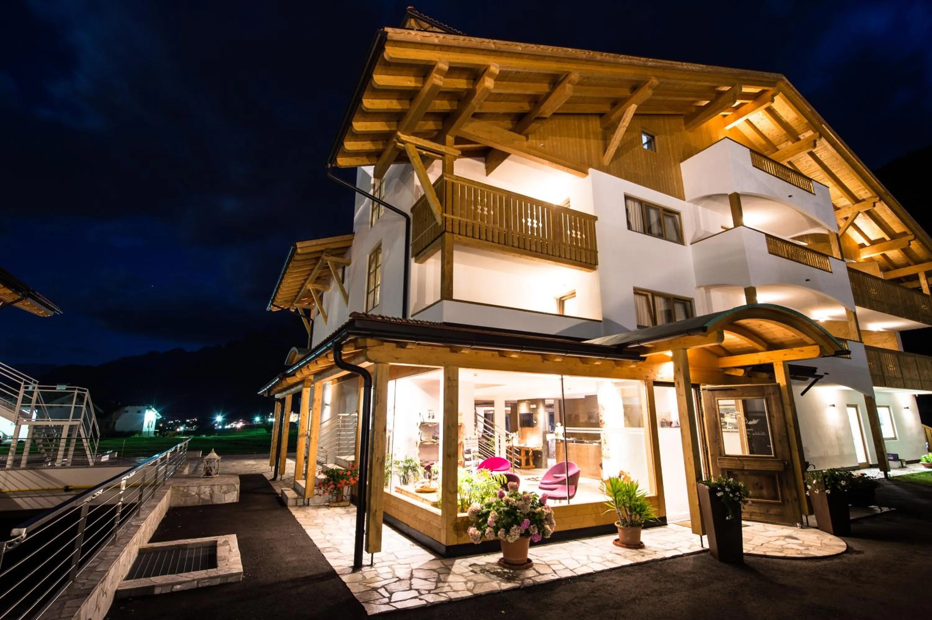 Property building in Golden Park Resort