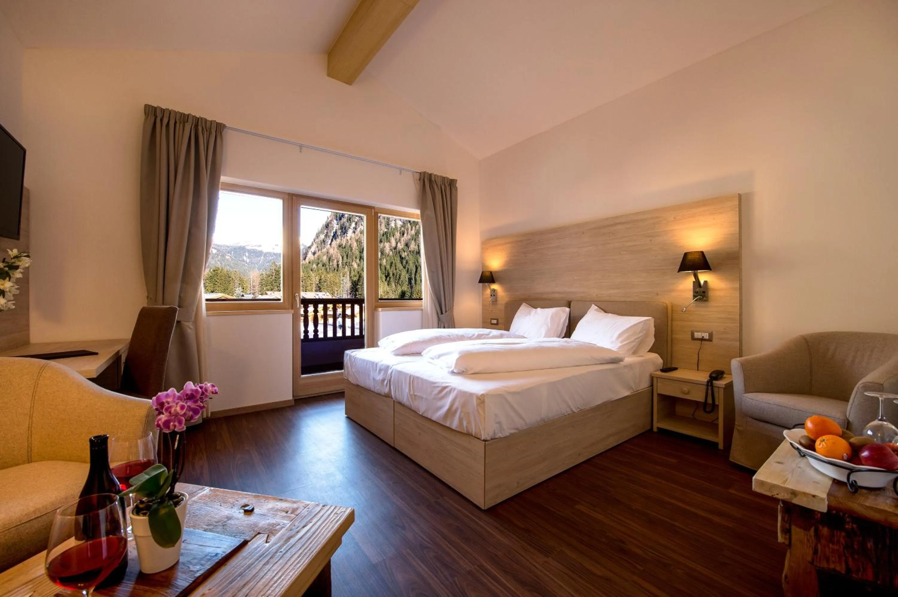 Day, Bed in Golden Park Resort