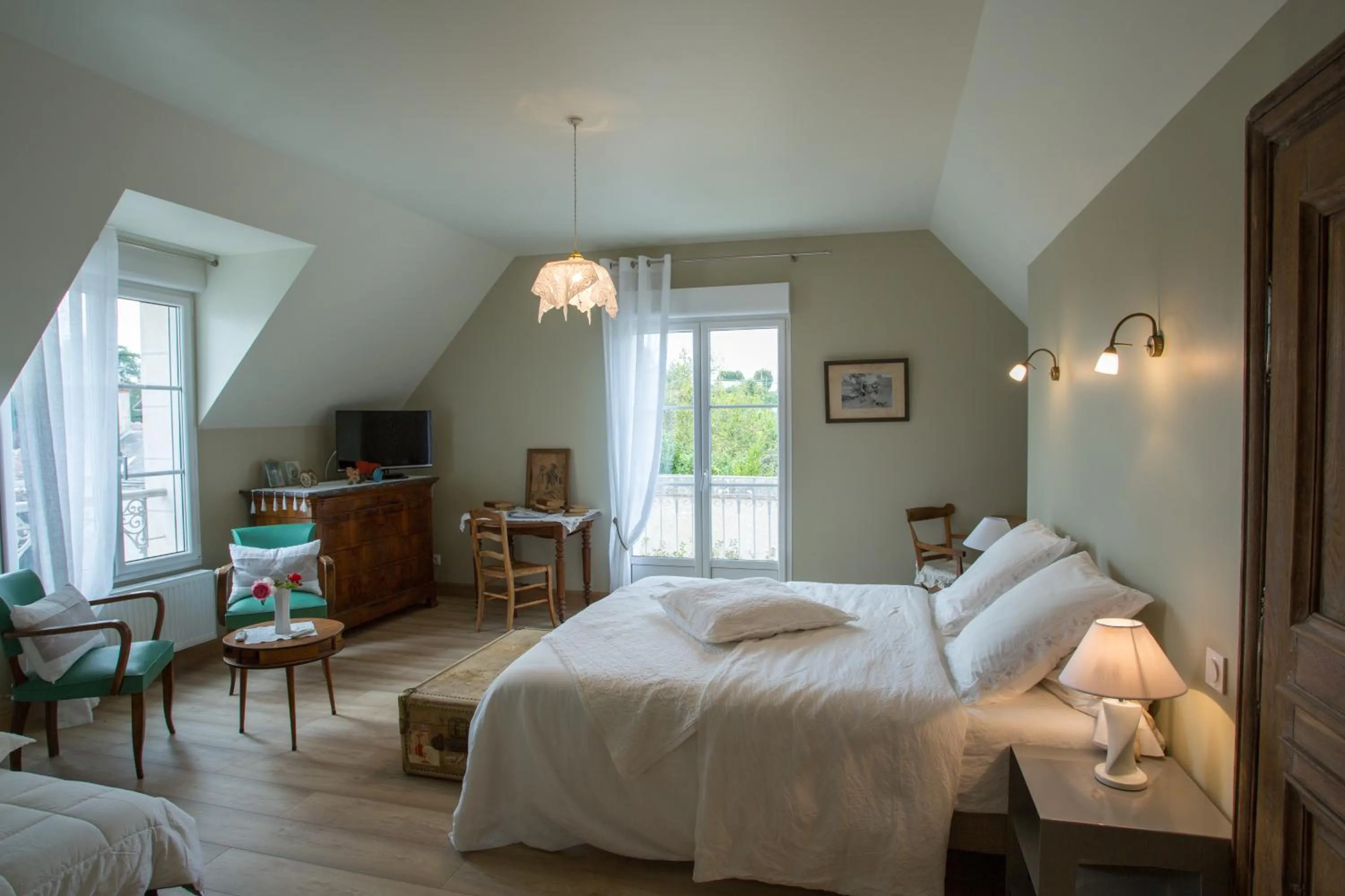 TV and multimedia in La Maison du Carroir