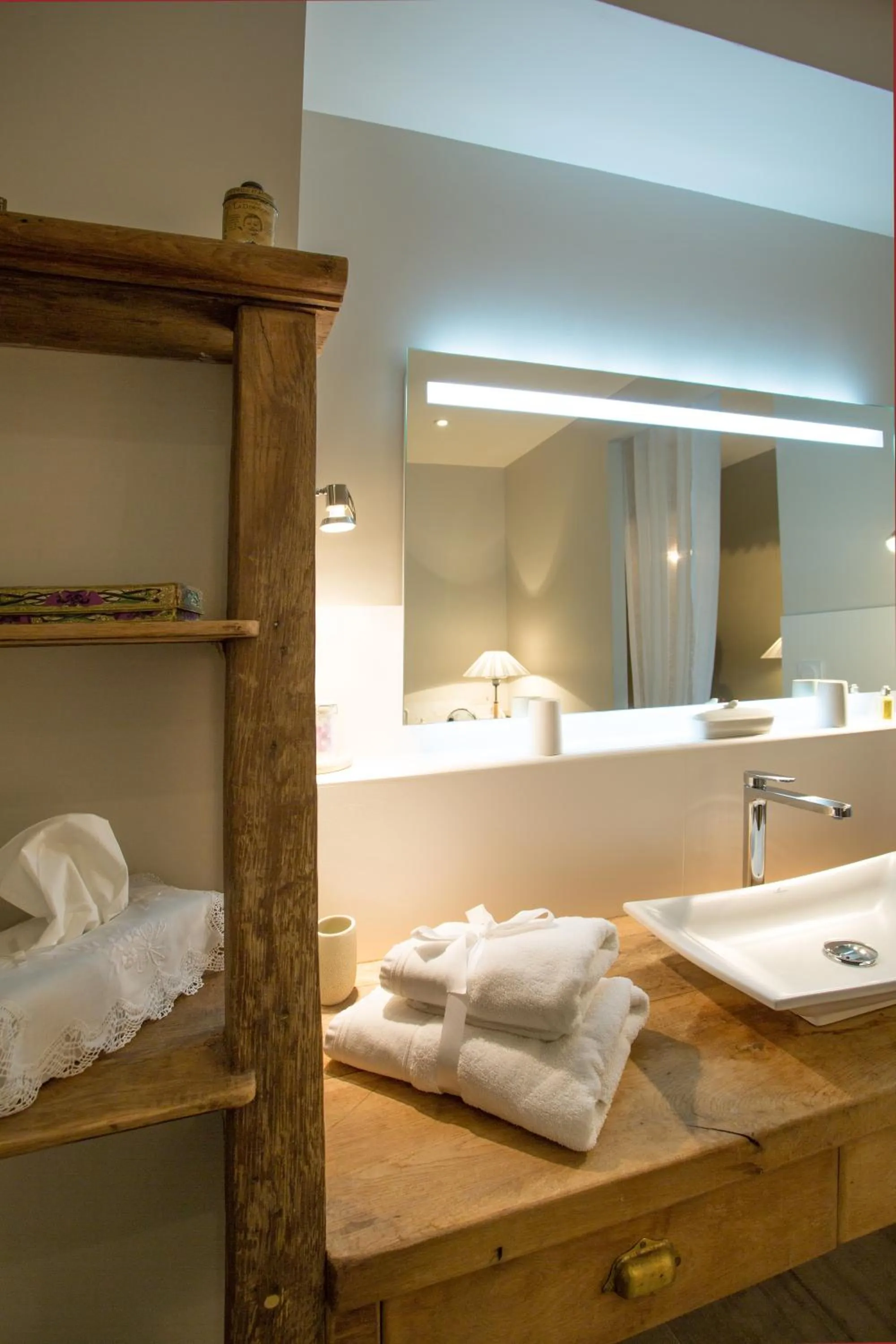 Bathroom in La Maison du Carroir