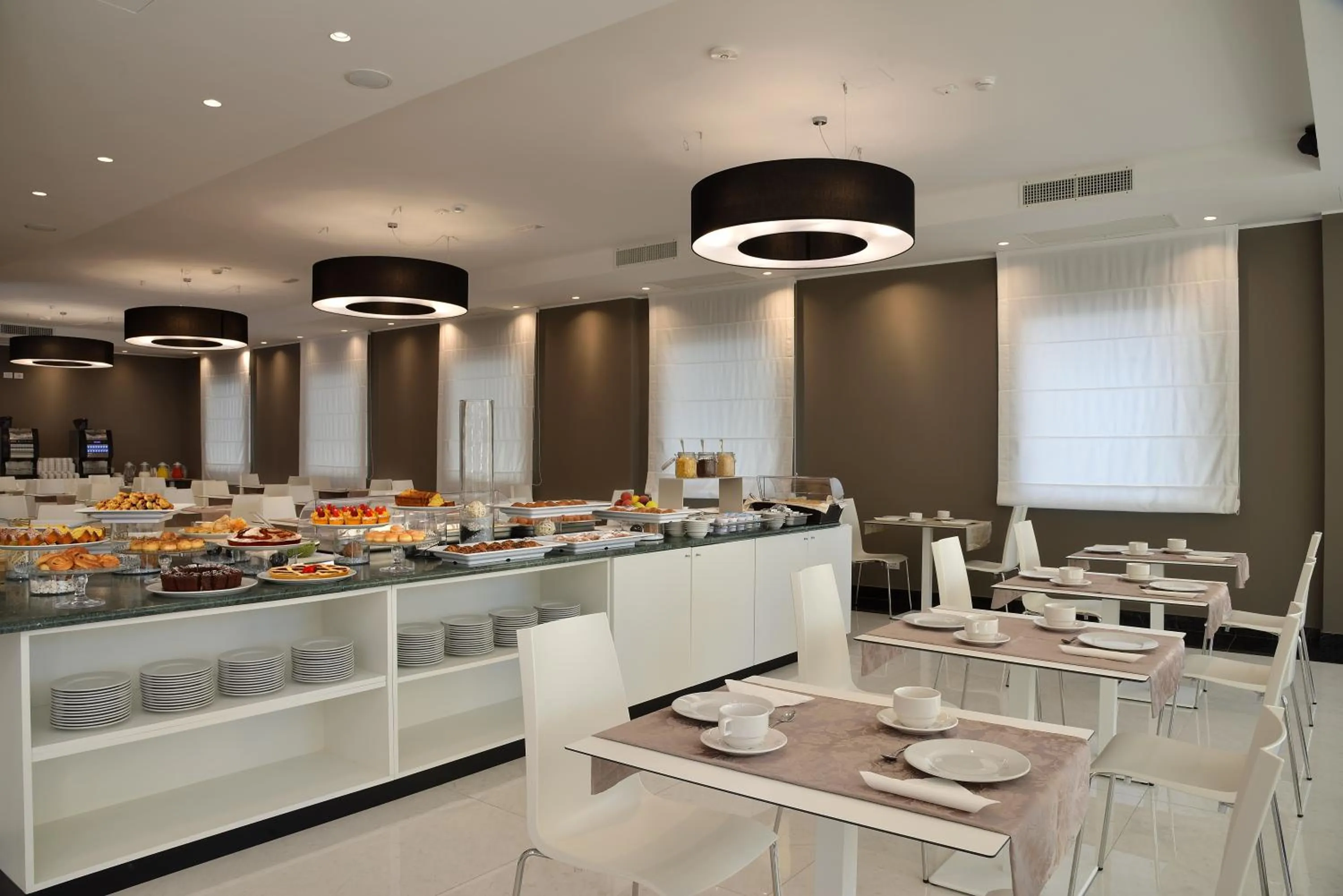 Restaurant/places to eat in Hotel Ducale