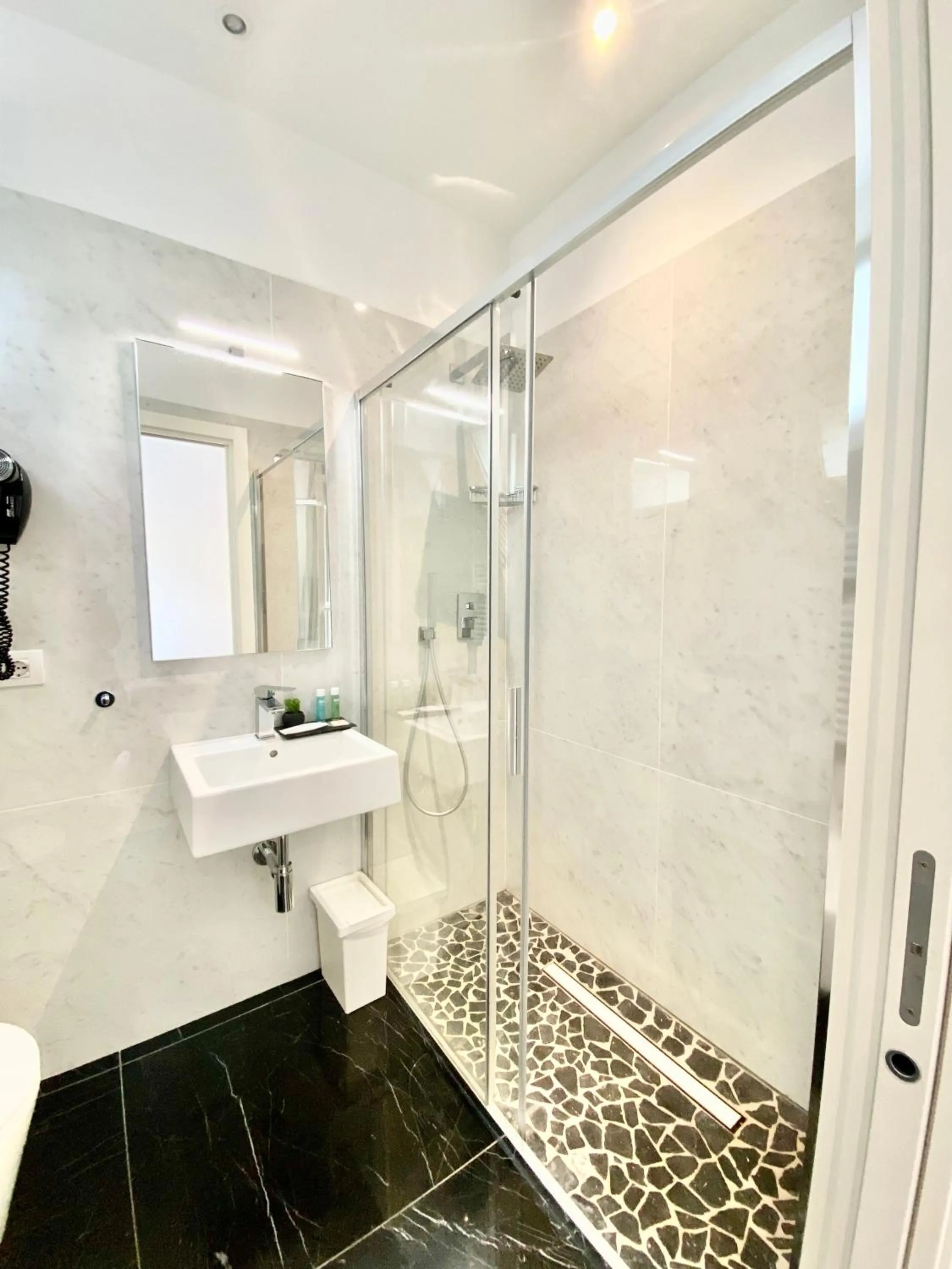 Bathroom in Hotel Ducale