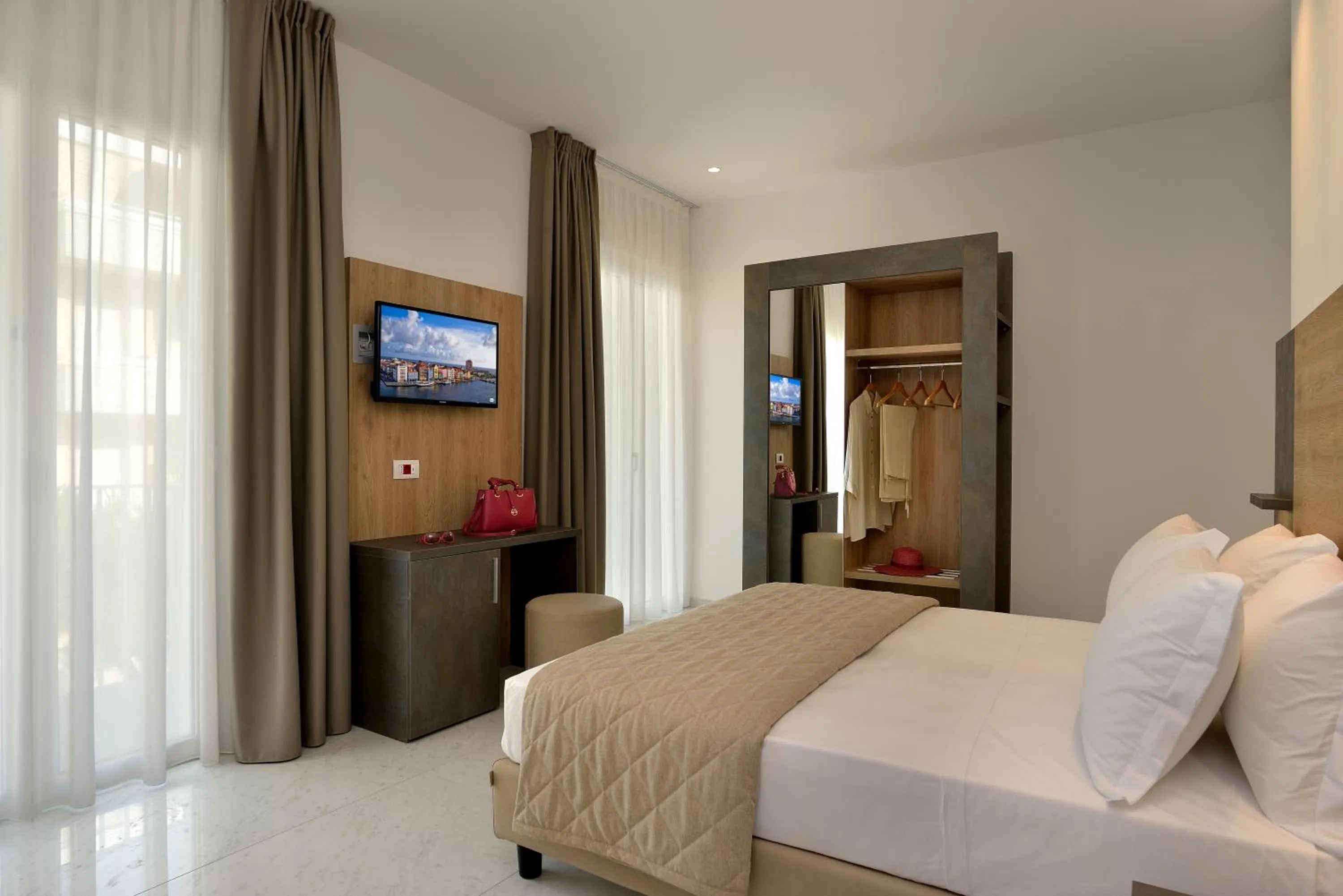 TV and multimedia, Bed in Hotel Ducale