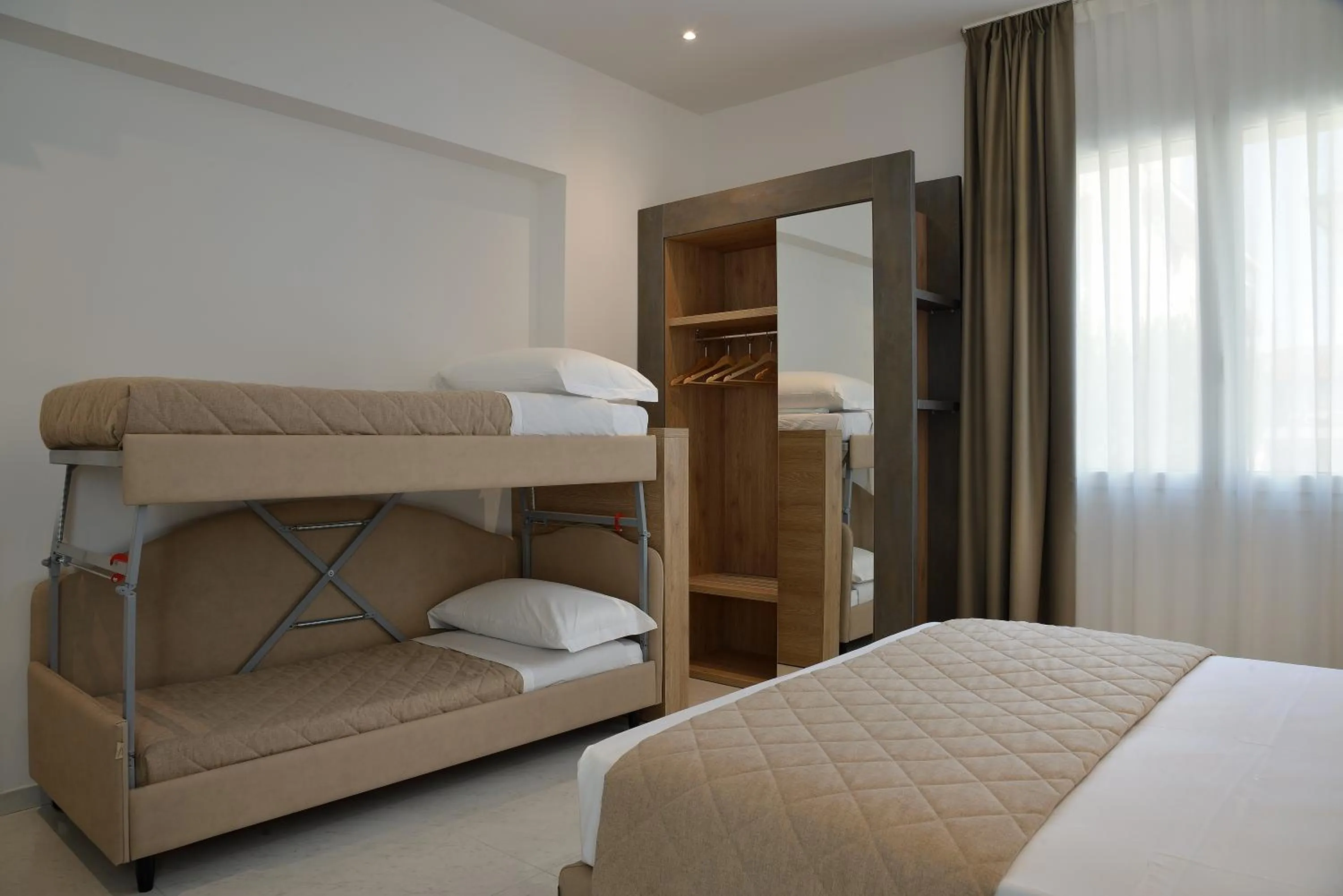 bunk bed, Bed in Hotel Ducale