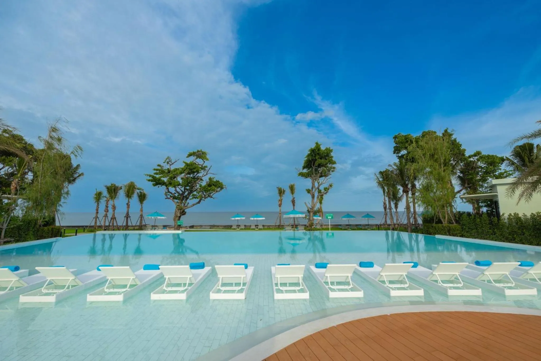 Swimming pool in Aviyana Hua Hin