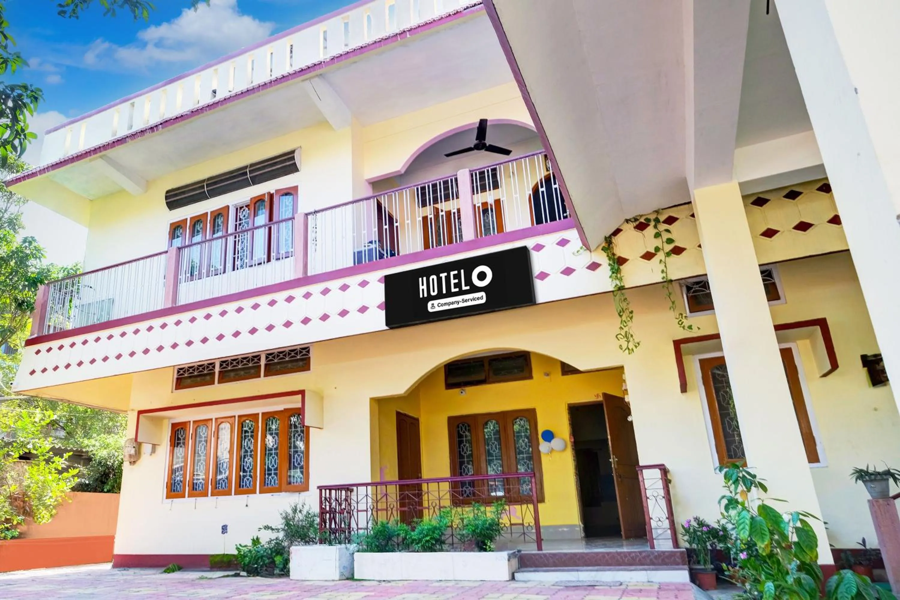 Facade/entrance in Super Hotel O Modern Home