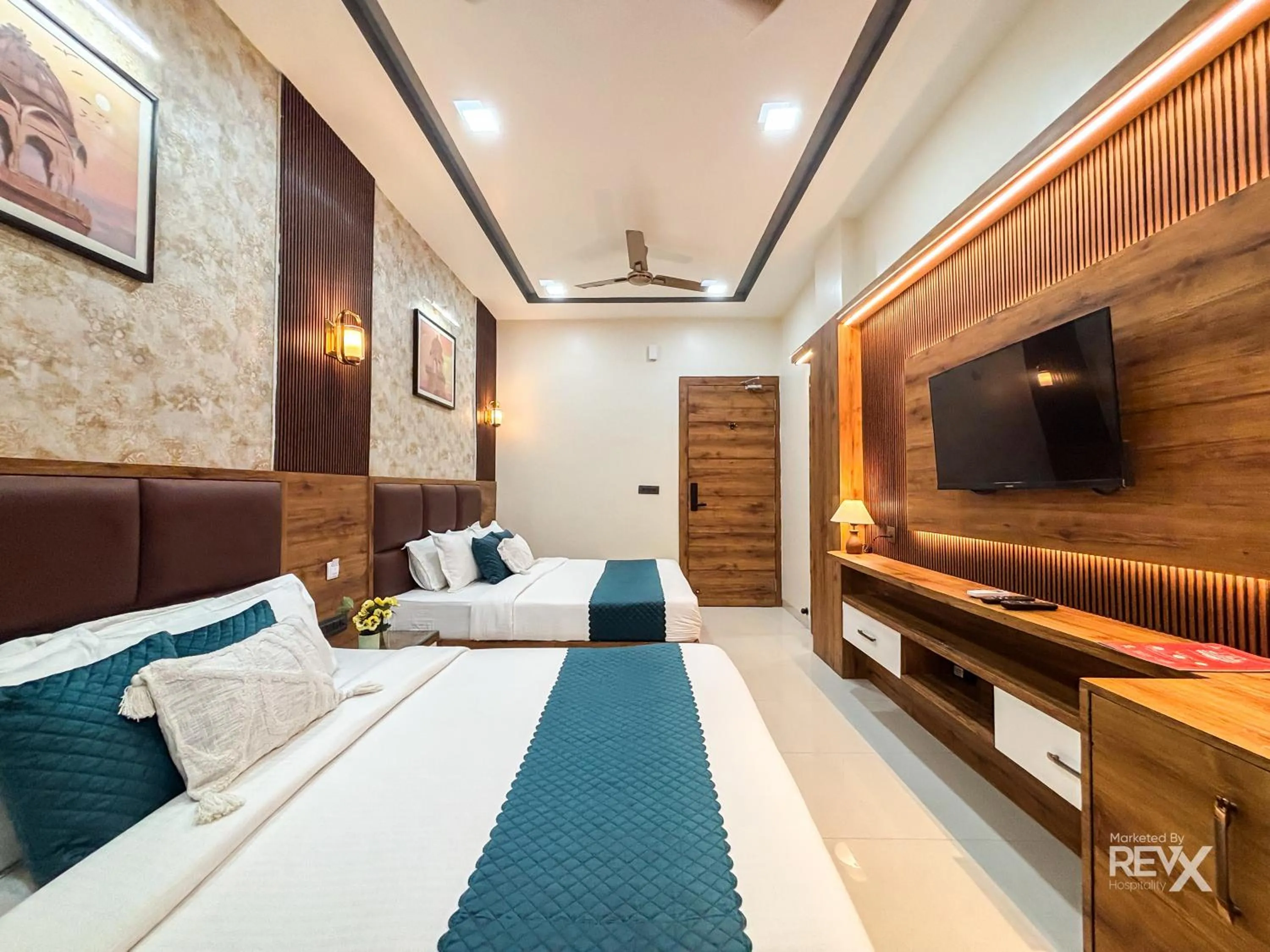 Bed in Hotel Brij Vas