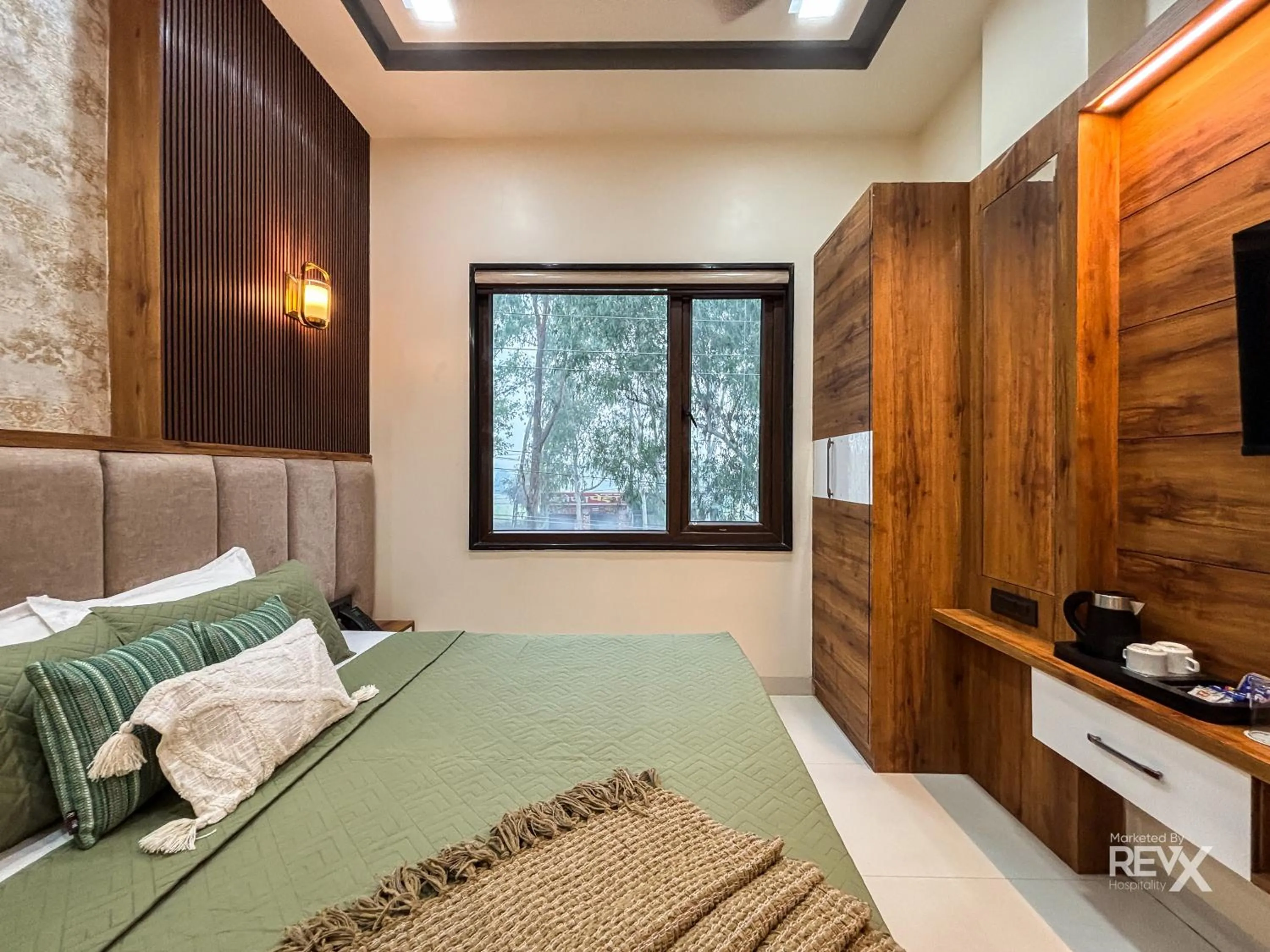 Bed in Hotel Brij Vas