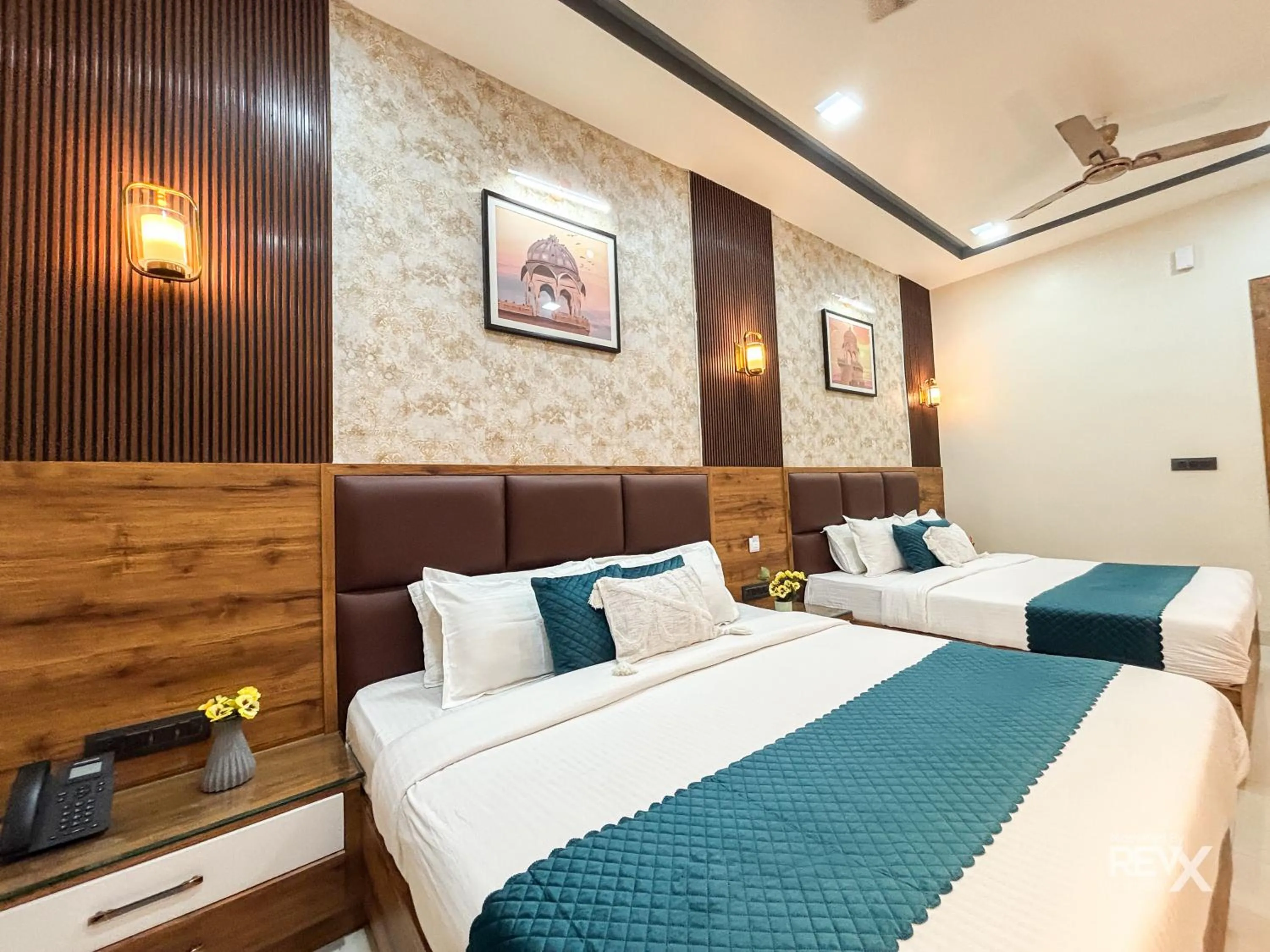 Bed in Hotel Brij Vas