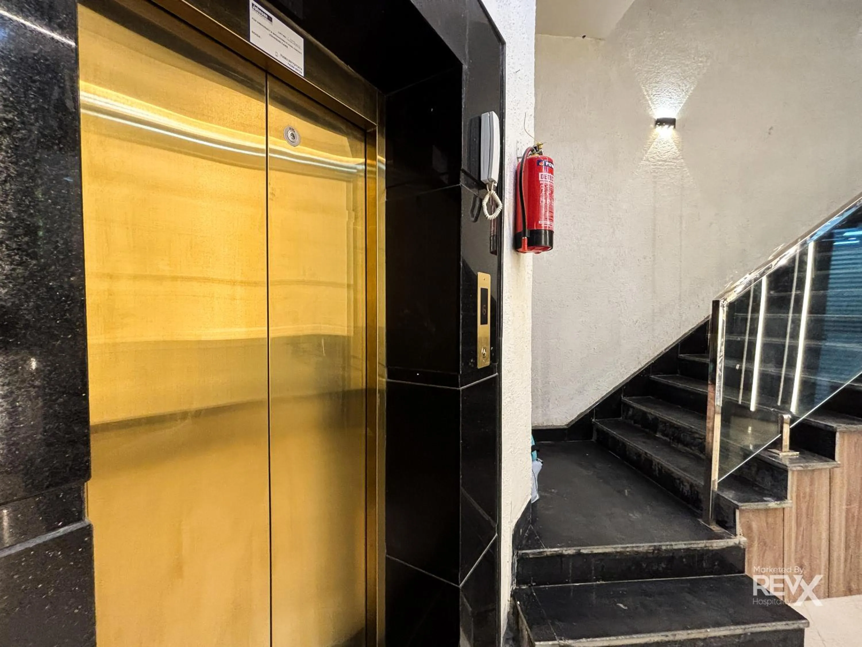 elevator in Hotel Brij Vas