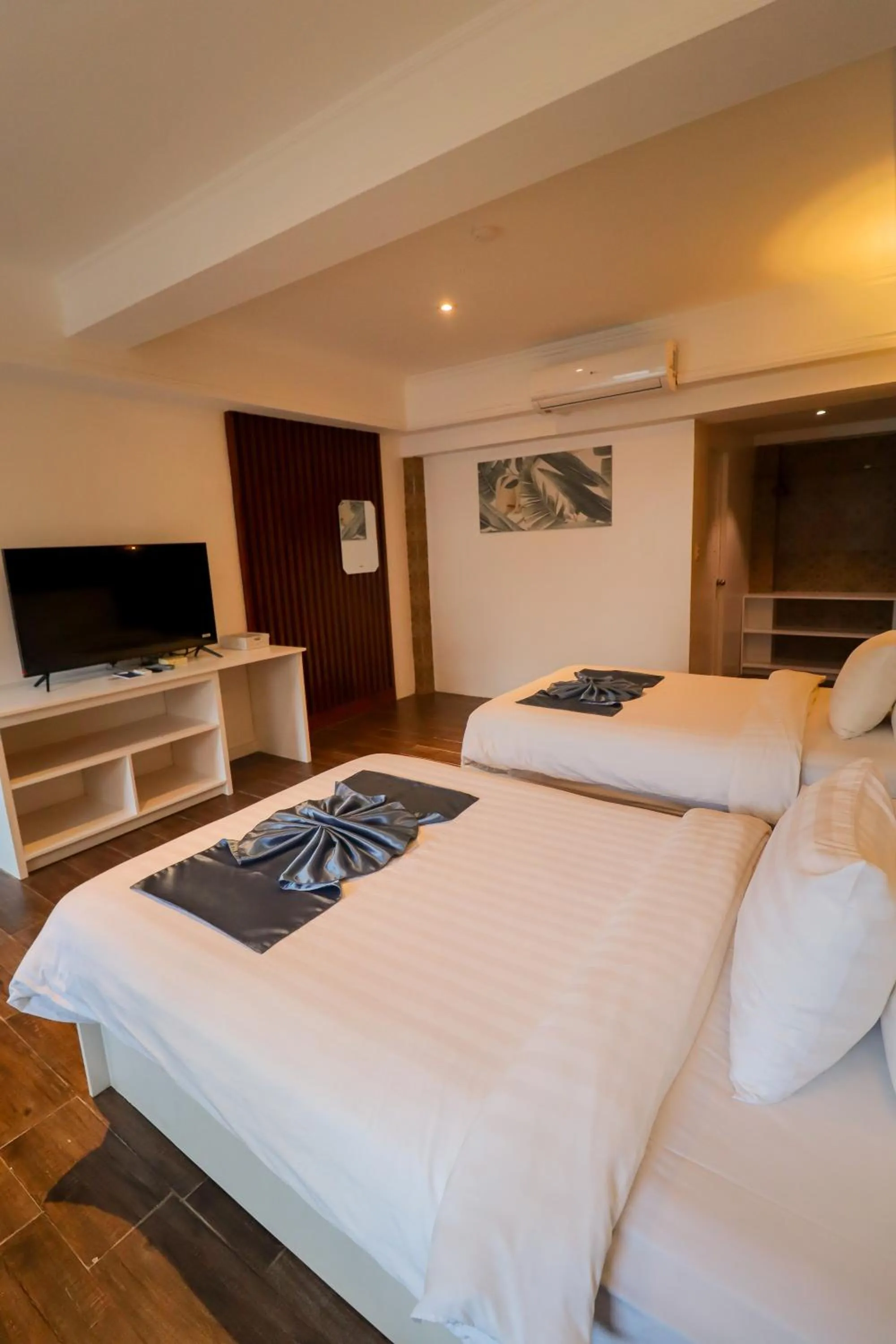 Bed in Bolabog Beach Resort