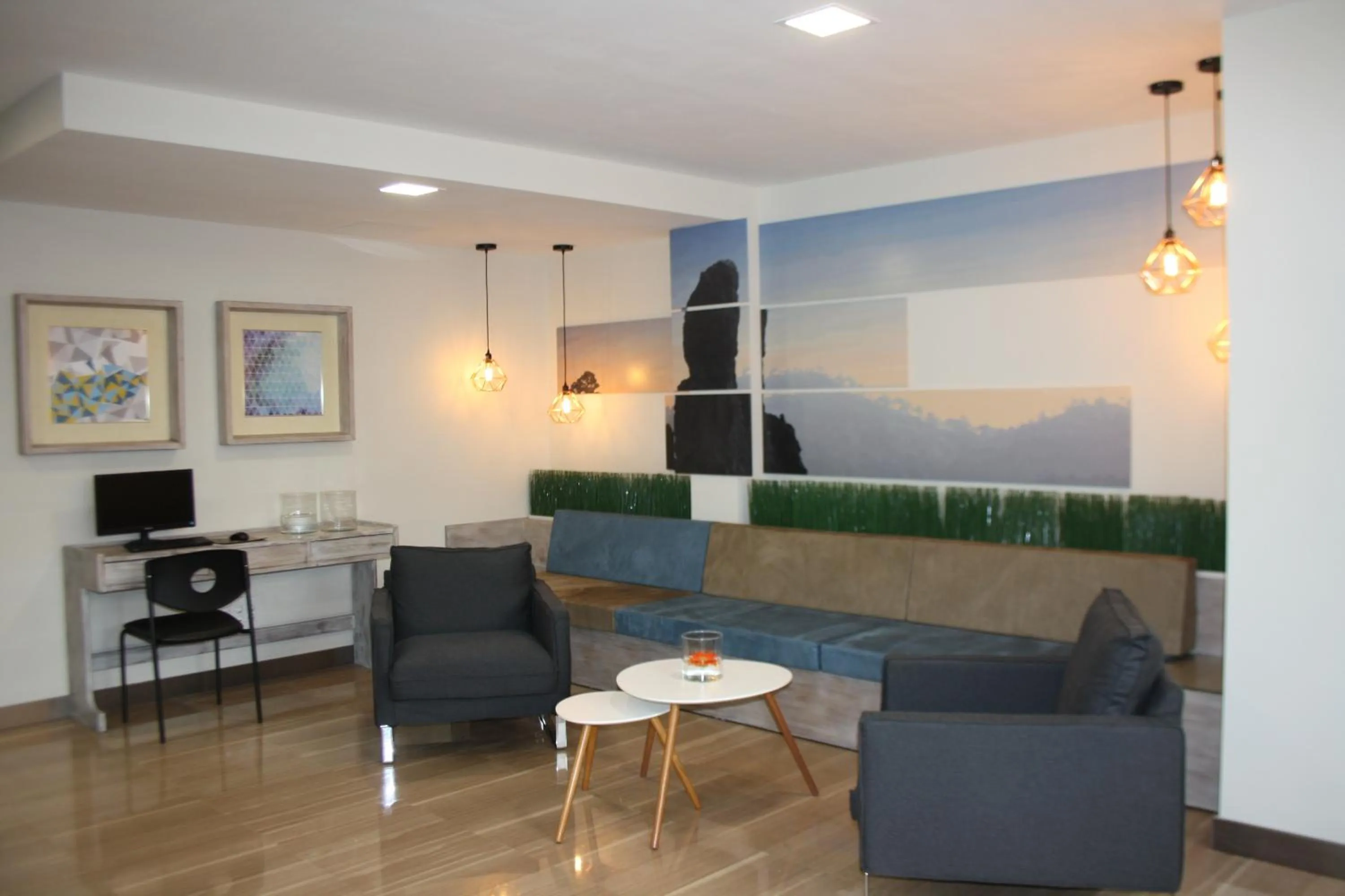 Communal lounge/ TV room in ApartHotel Idafe
