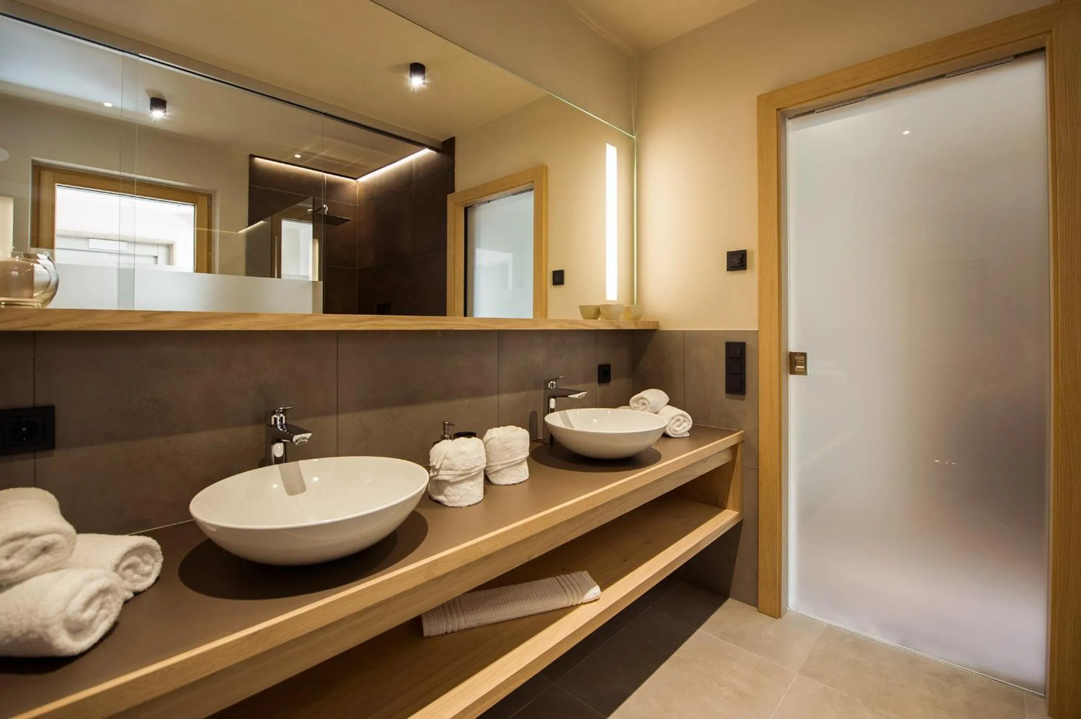 Bathroom in Haus Gregori Modern & Central Stay in Vineyard with Rooftop & Served Breakfast
