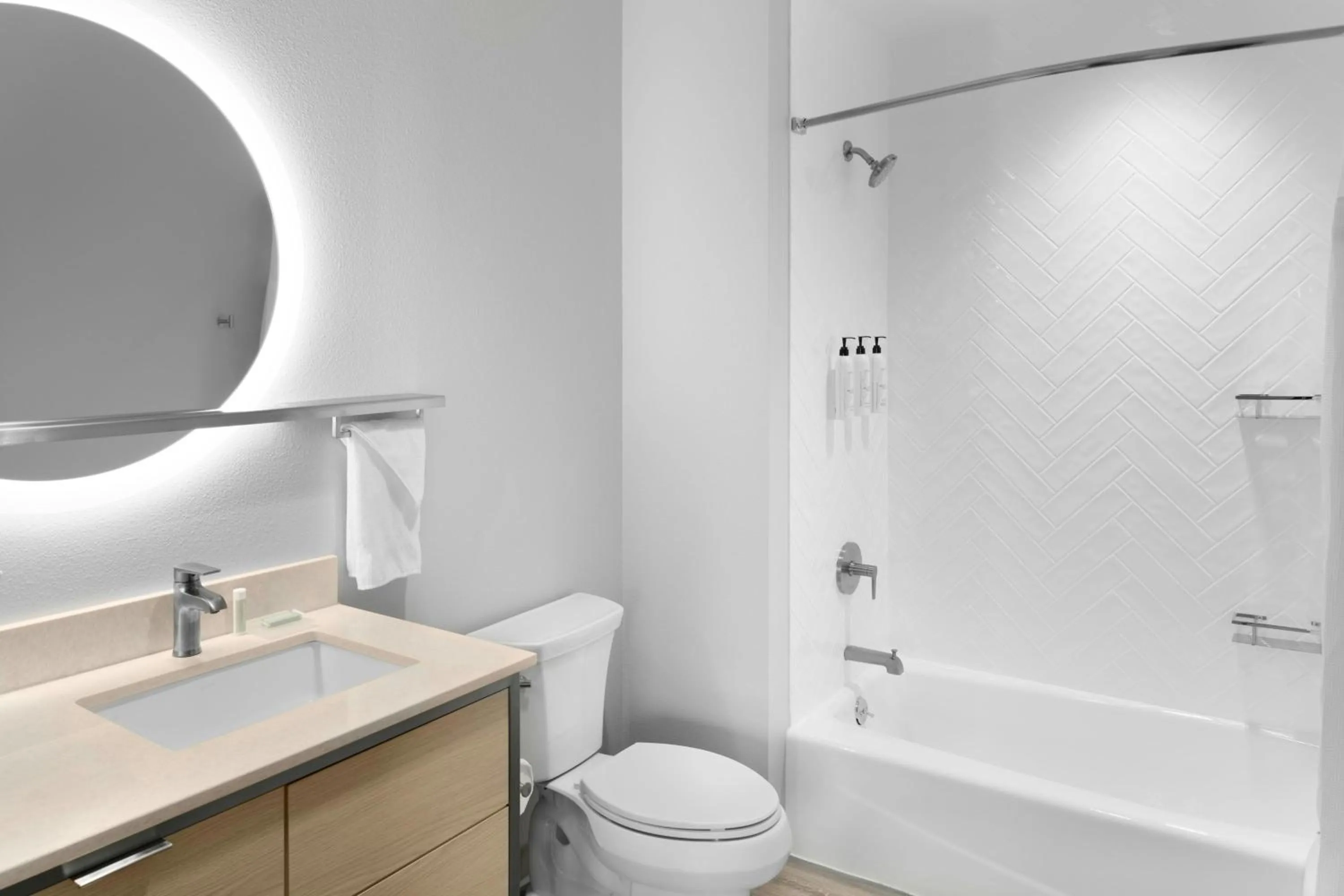 Bathroom in TownePlace Suites by Marriott Columbus