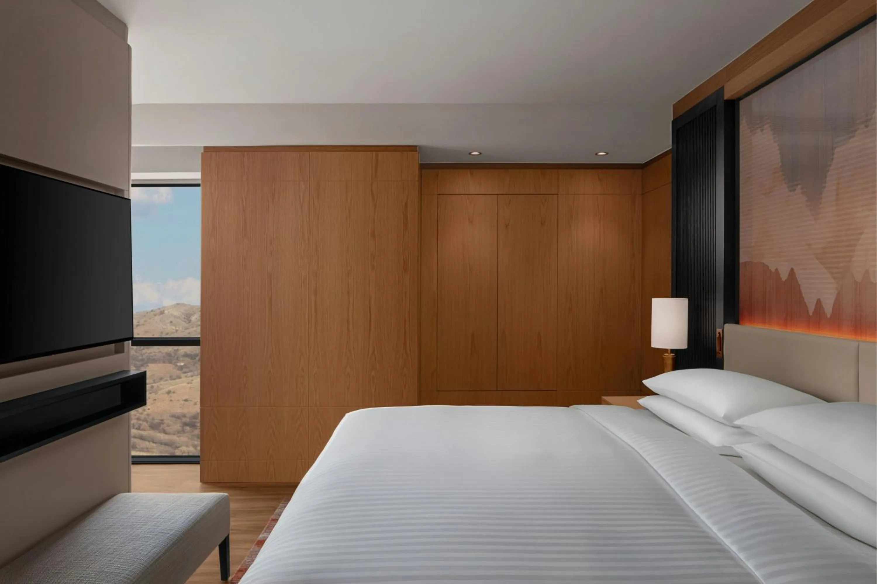 Lounge or bar, Bed in Cappadocia Marriott Hotel