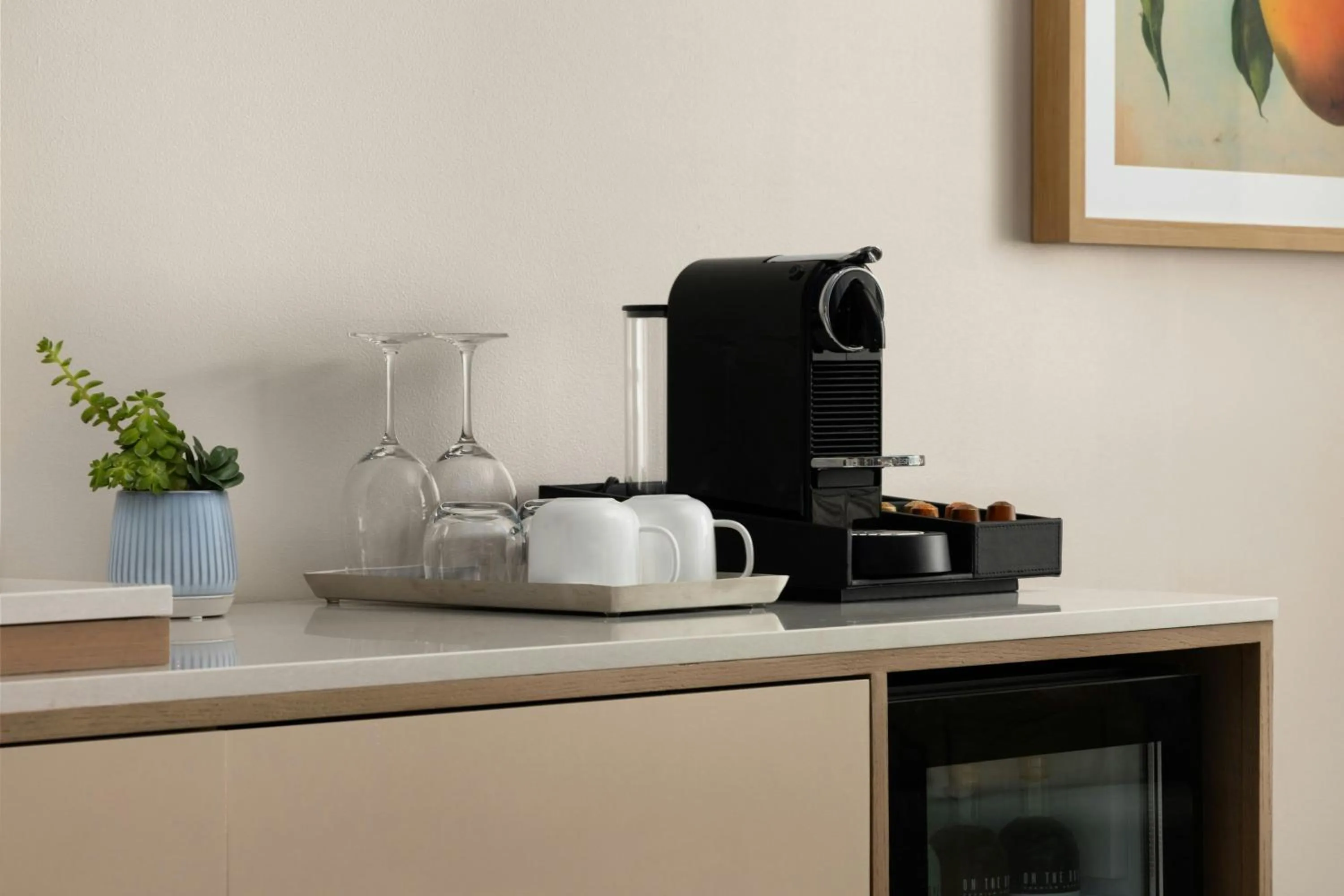 Lounge or bar in The Belgrove Resort & Spa, West Palm Beach, Autograph Collection